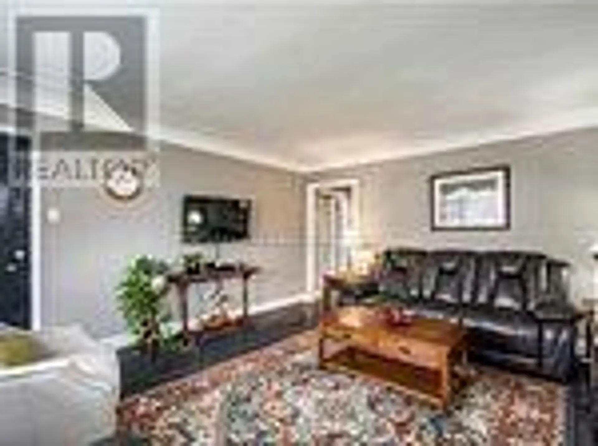121 CHRISTMAS STREET - Image 12