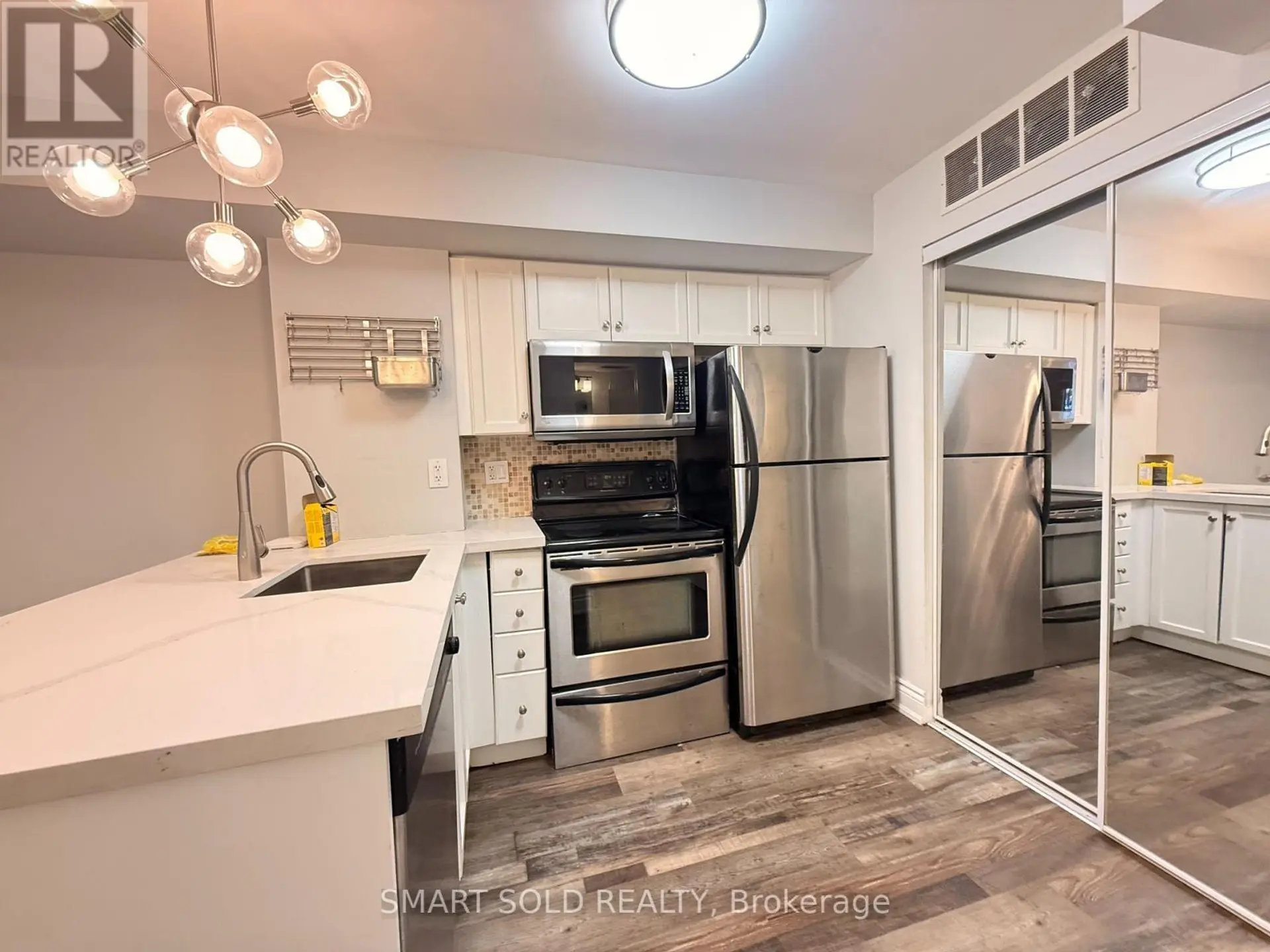 #725 10 LAIDLAW STREET - Image 4