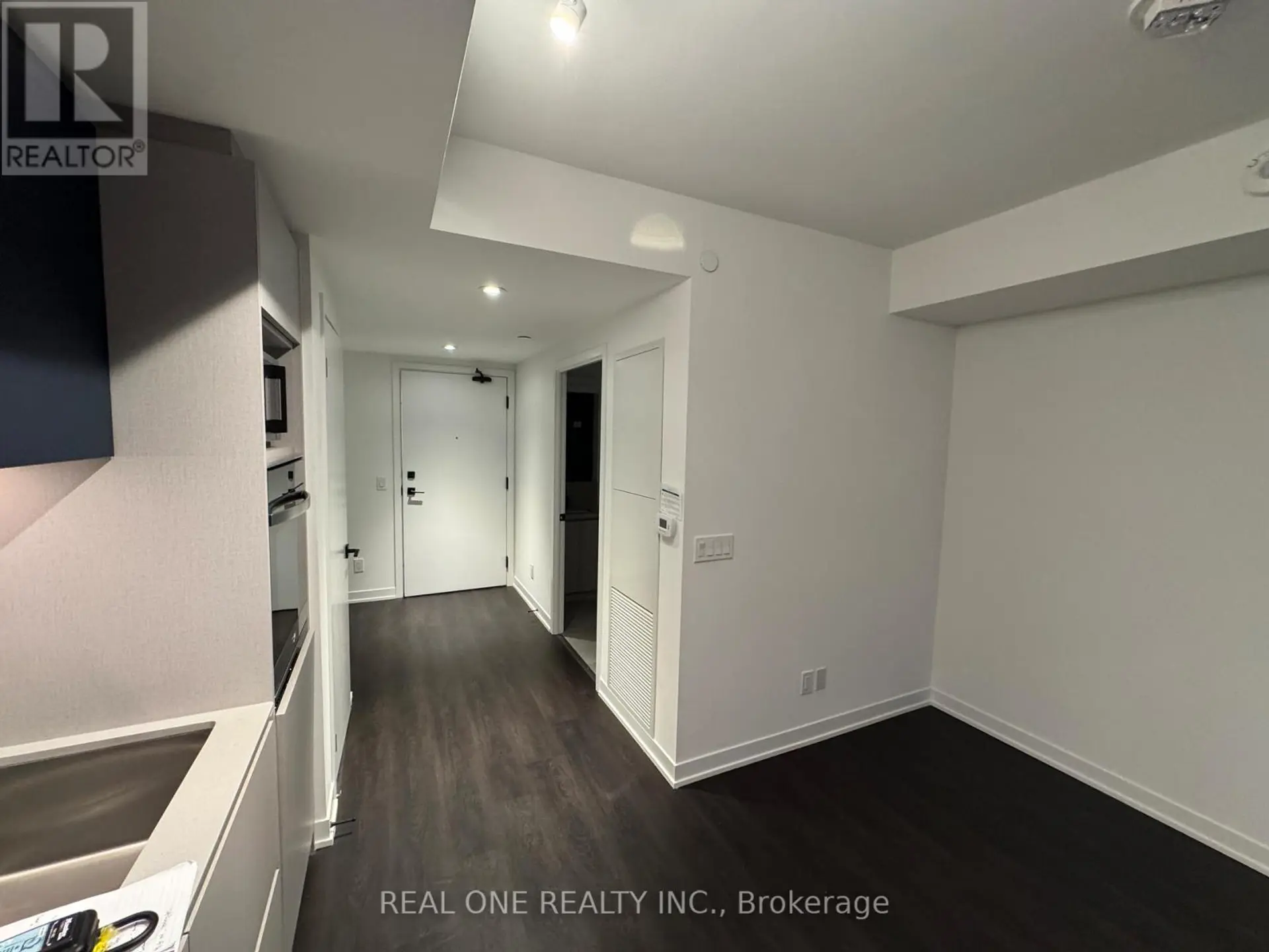 #3012 319 JARVIS STREET - Image 4