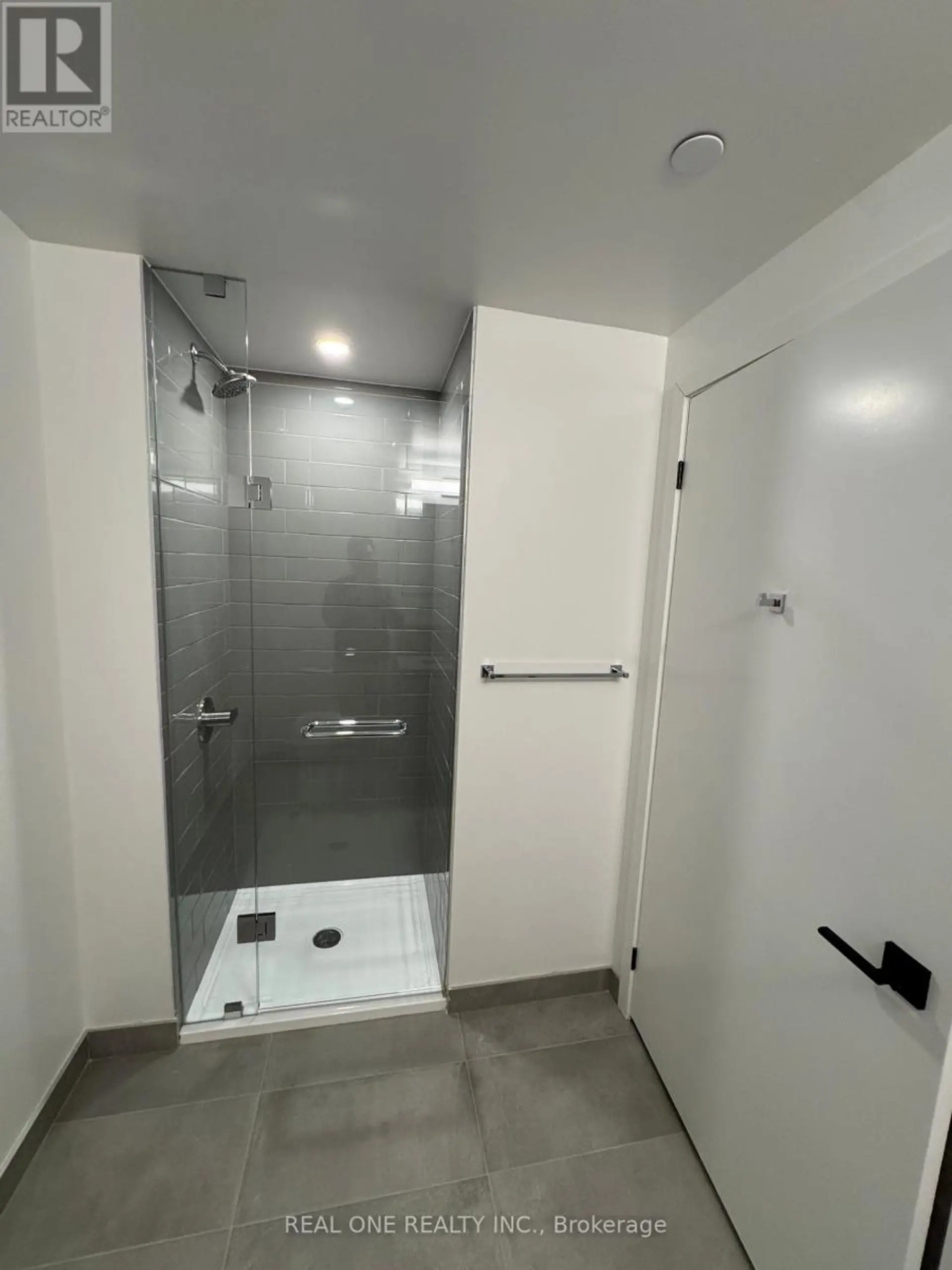 #3012 319 JARVIS STREET - Image 6