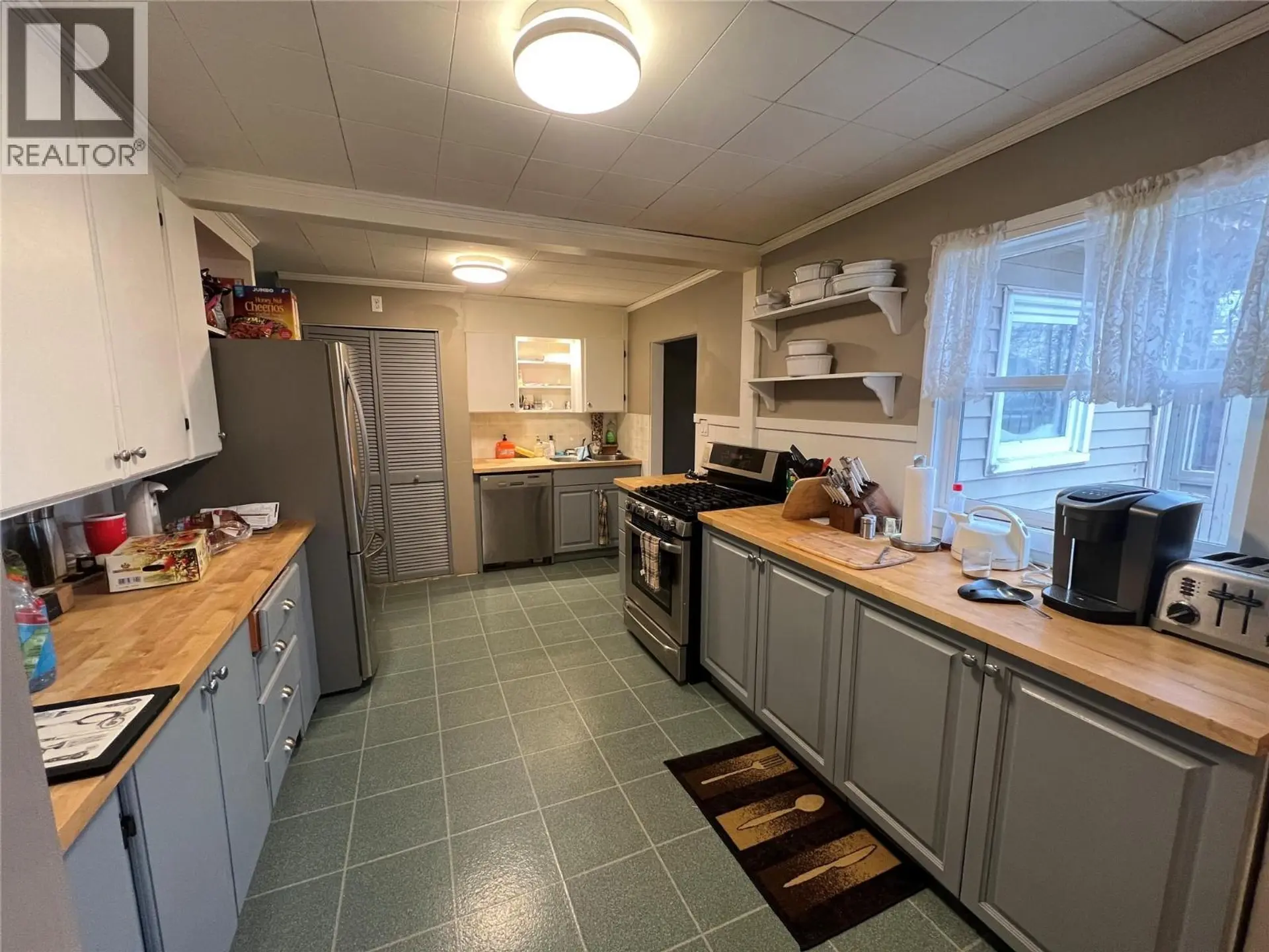 5007 47 Avenue - Image 2
