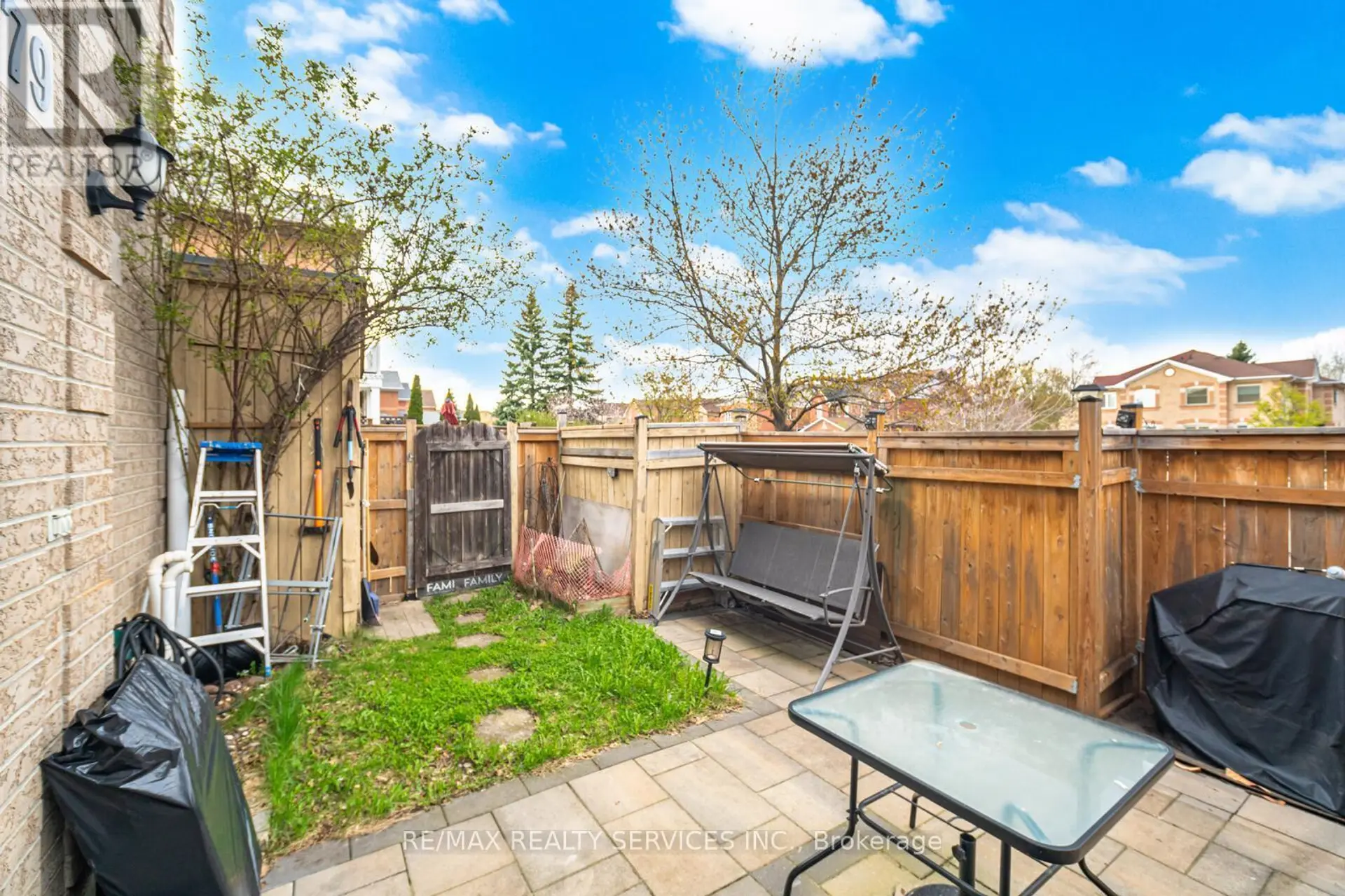 79 PRESSED BRICK DRIVE - Image 18