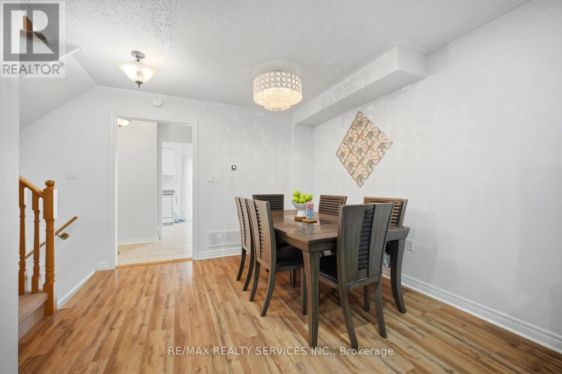 79 PRESSED BRICK DRIVE - Image 7