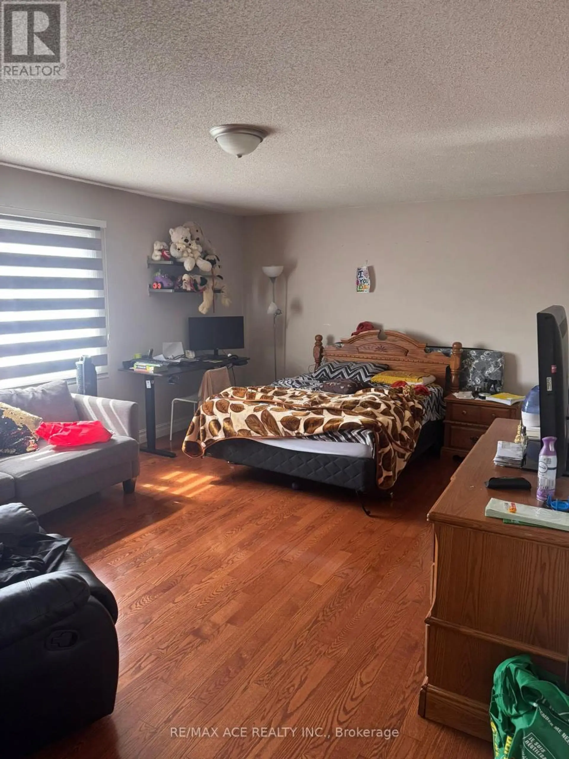 26 BROWNRIDGE COURT N - Image 10