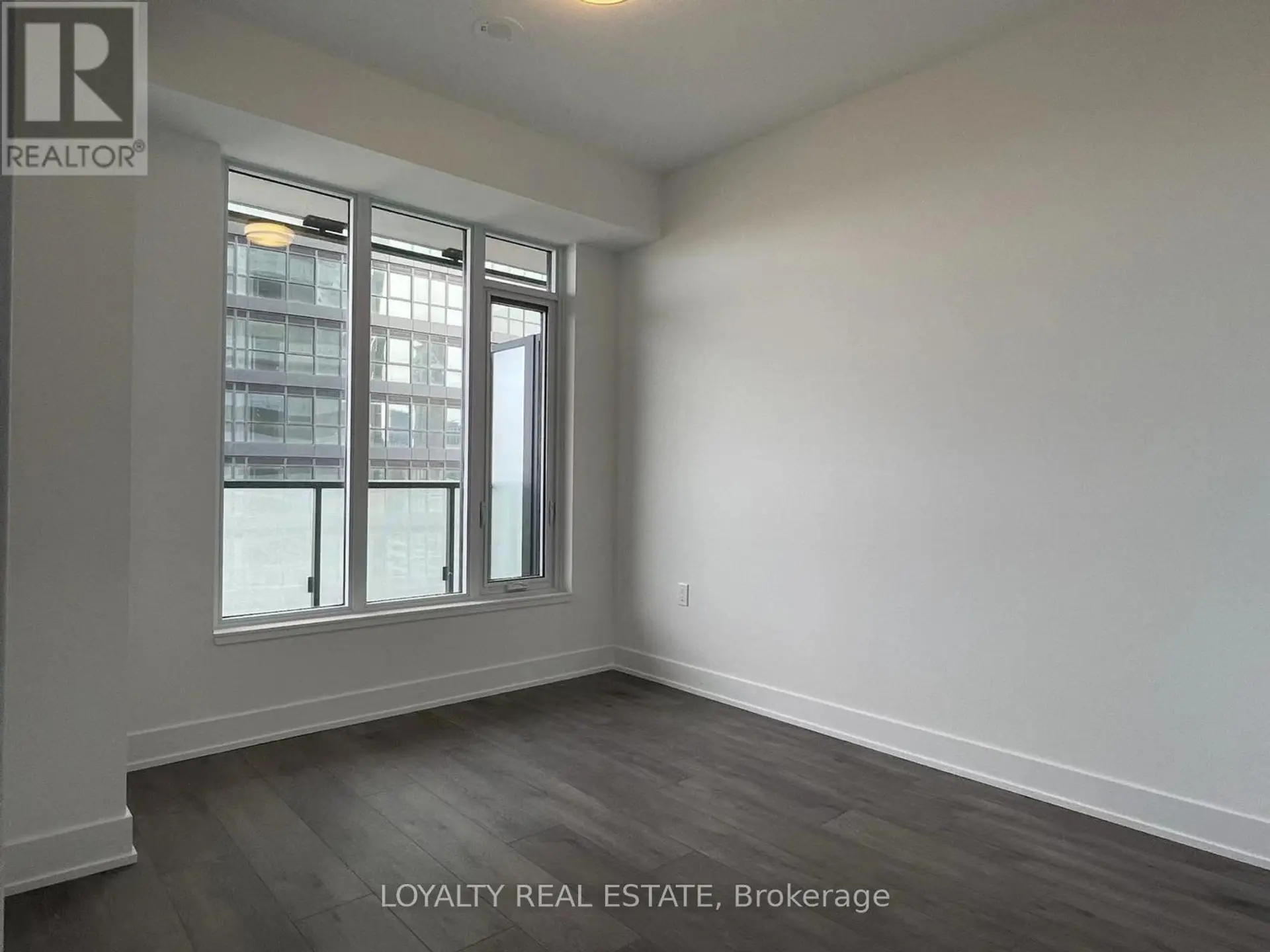 #2105 575 BLOOR STREET E - Image 7