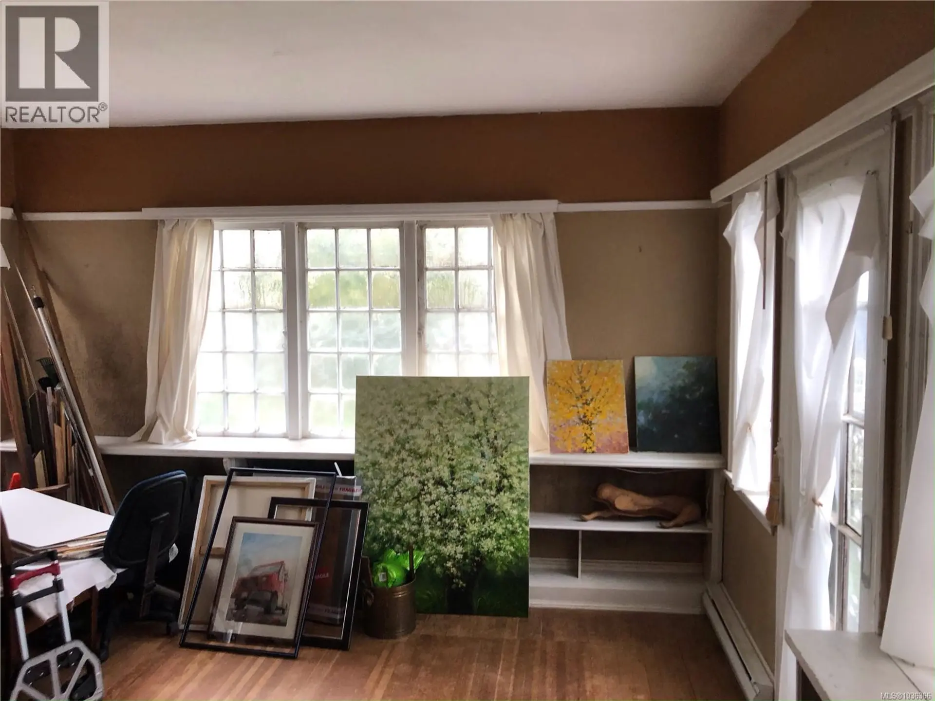 832 Lampson St - Image 5