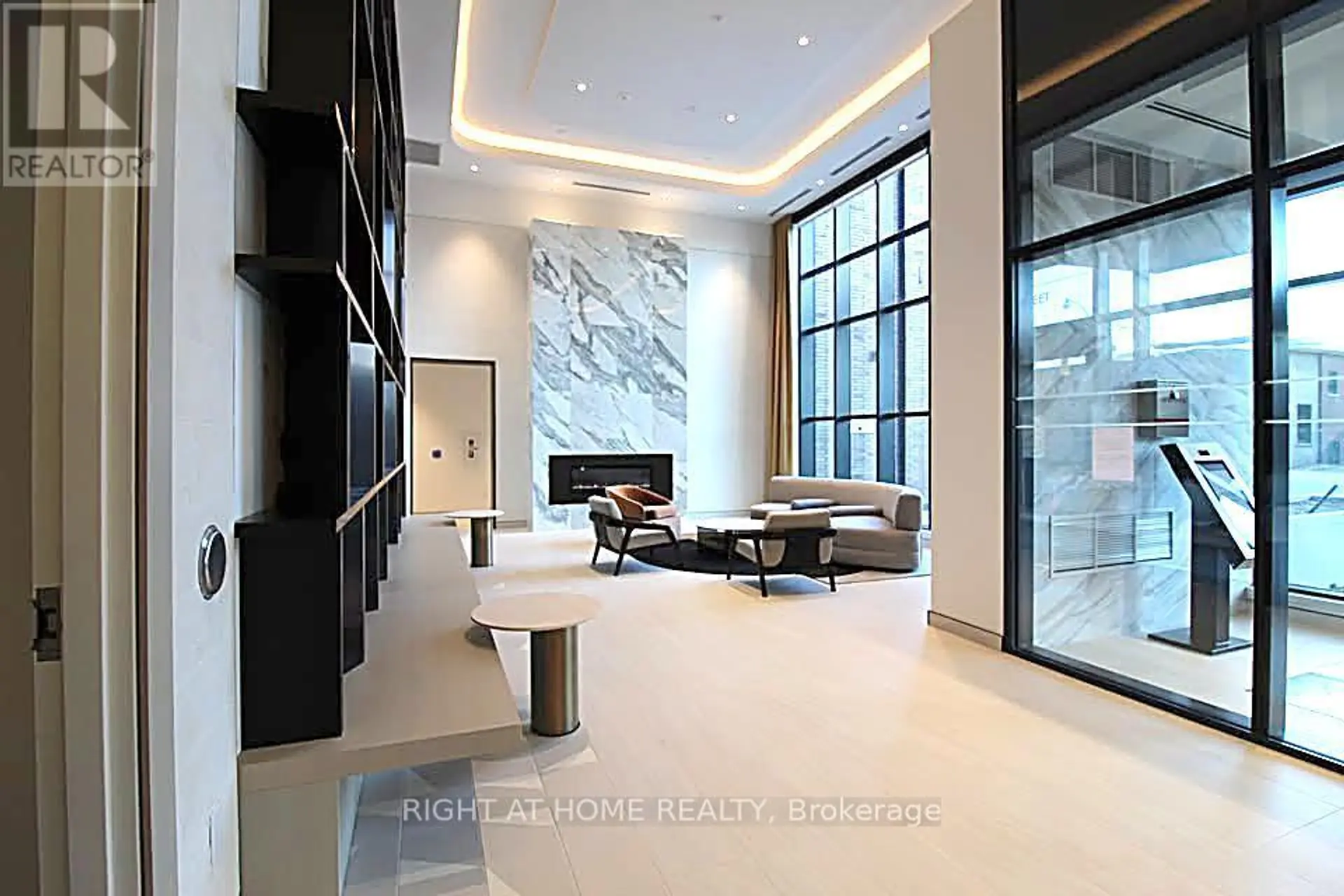 #1606 130 RIVER STREET - Image 2