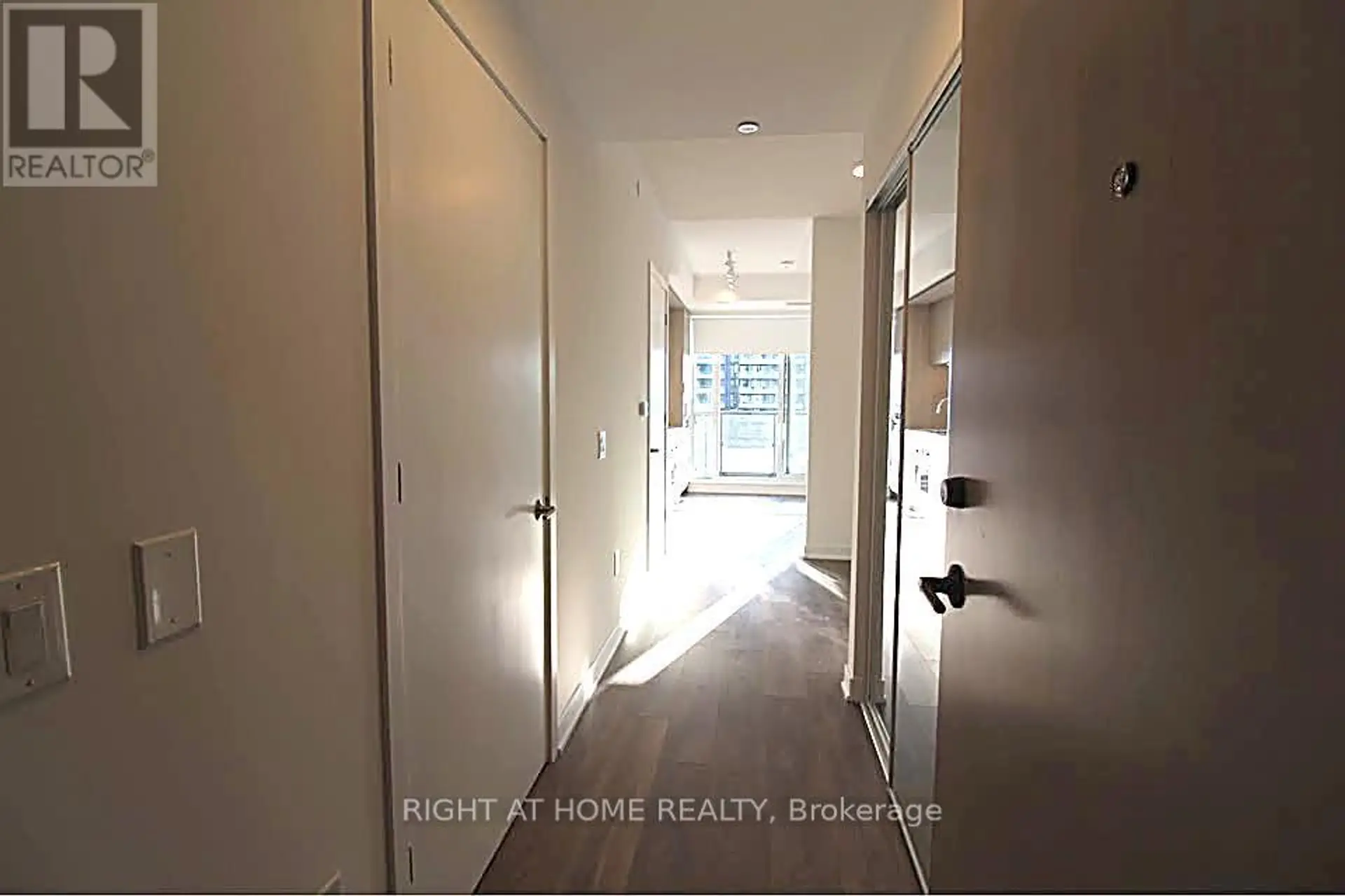 #1606 130 RIVER STREET - Image 5