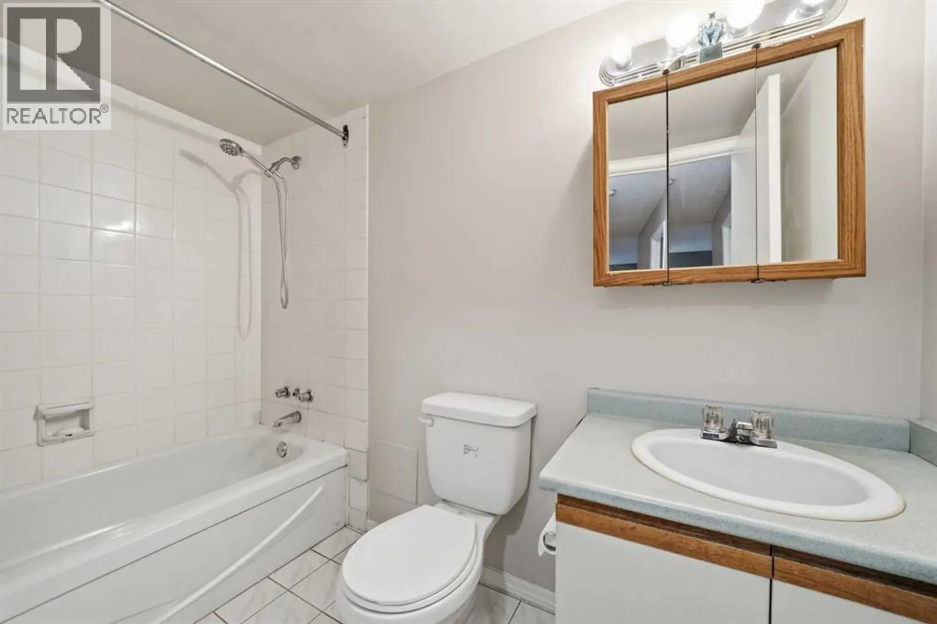 #704 718 12 Avenue SW - Image 14
