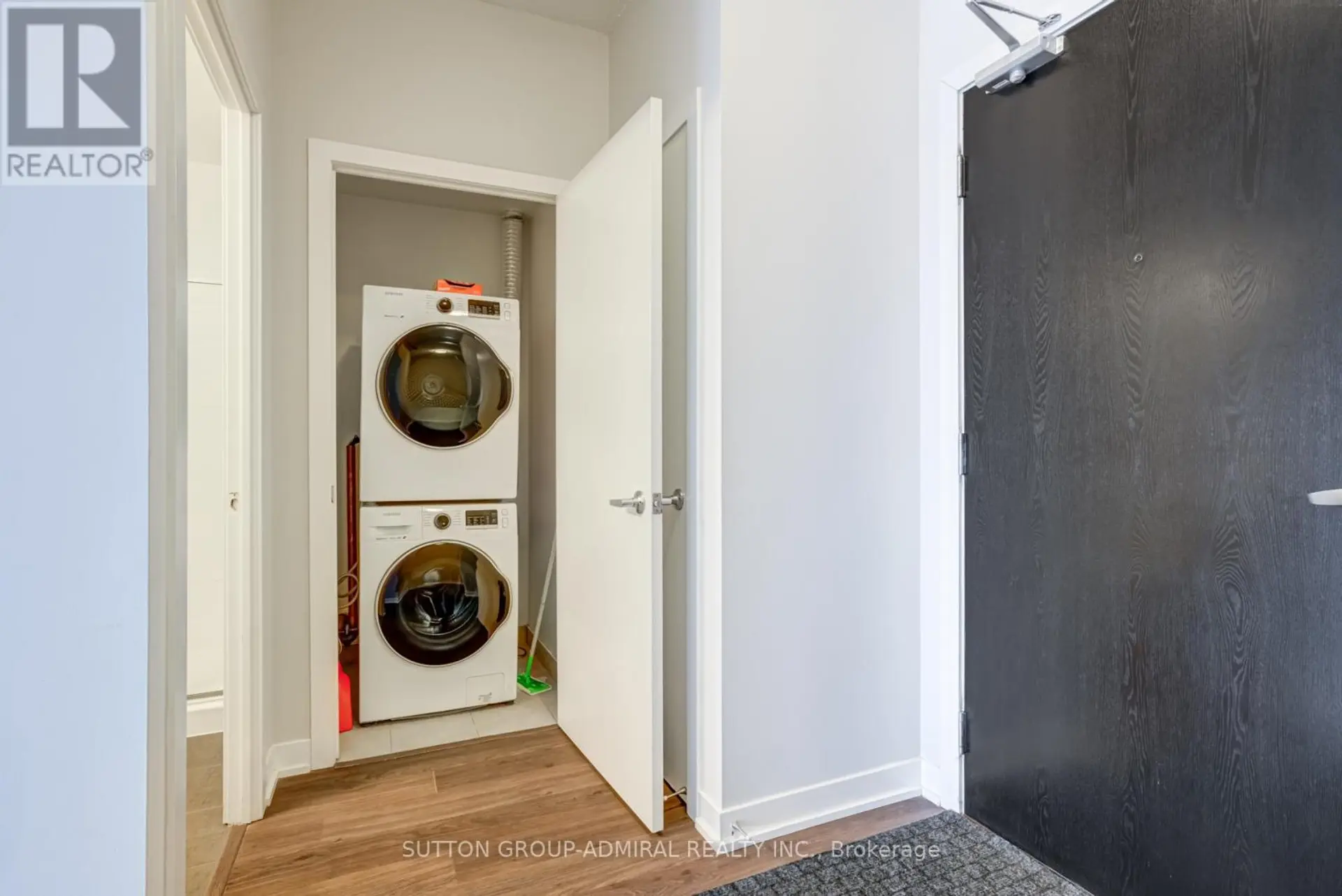 #PH2606 225 SACKVILLE STREET - Image 15
