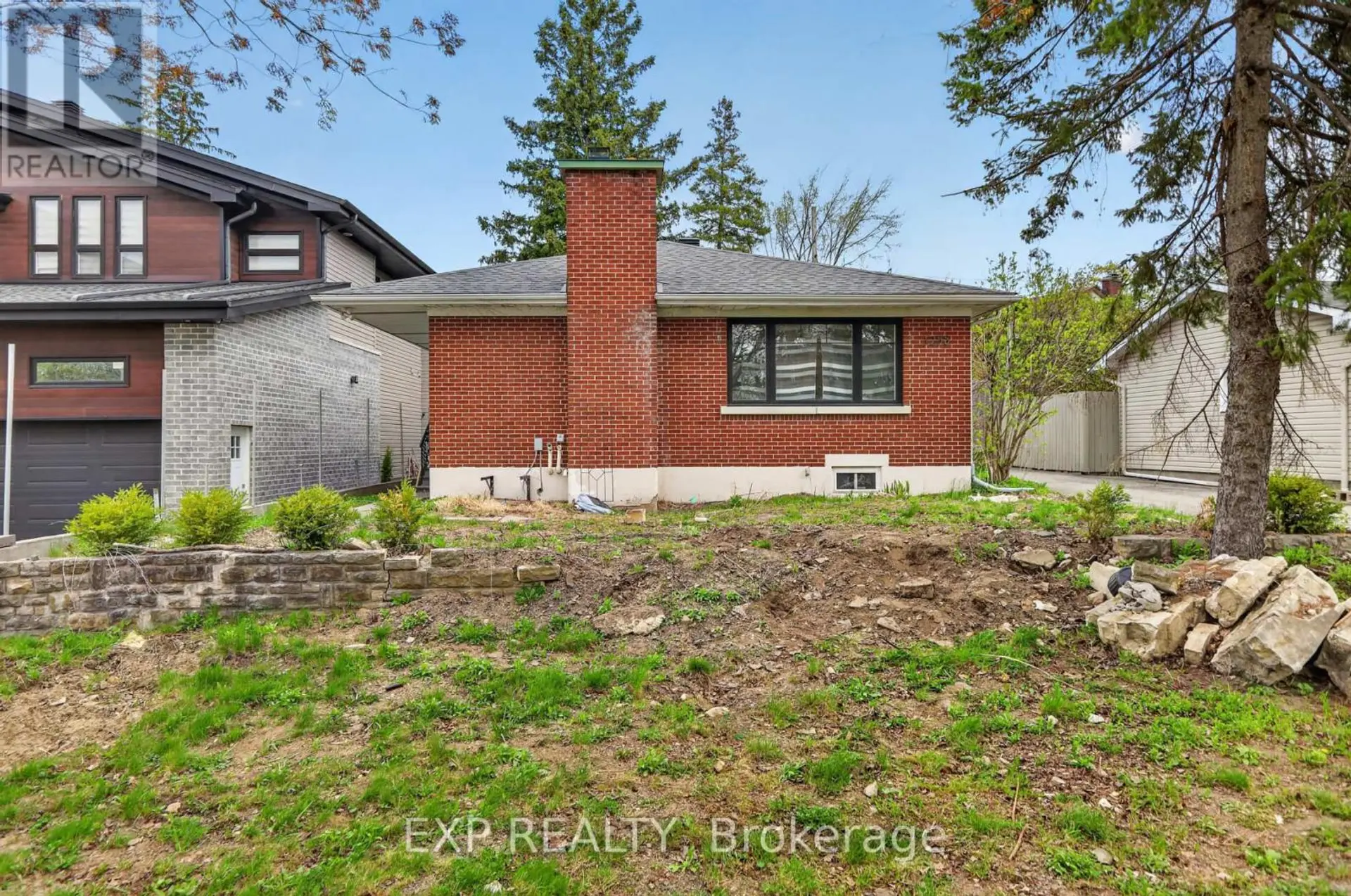 1255 EVANS BOULEVARD N - Image 11