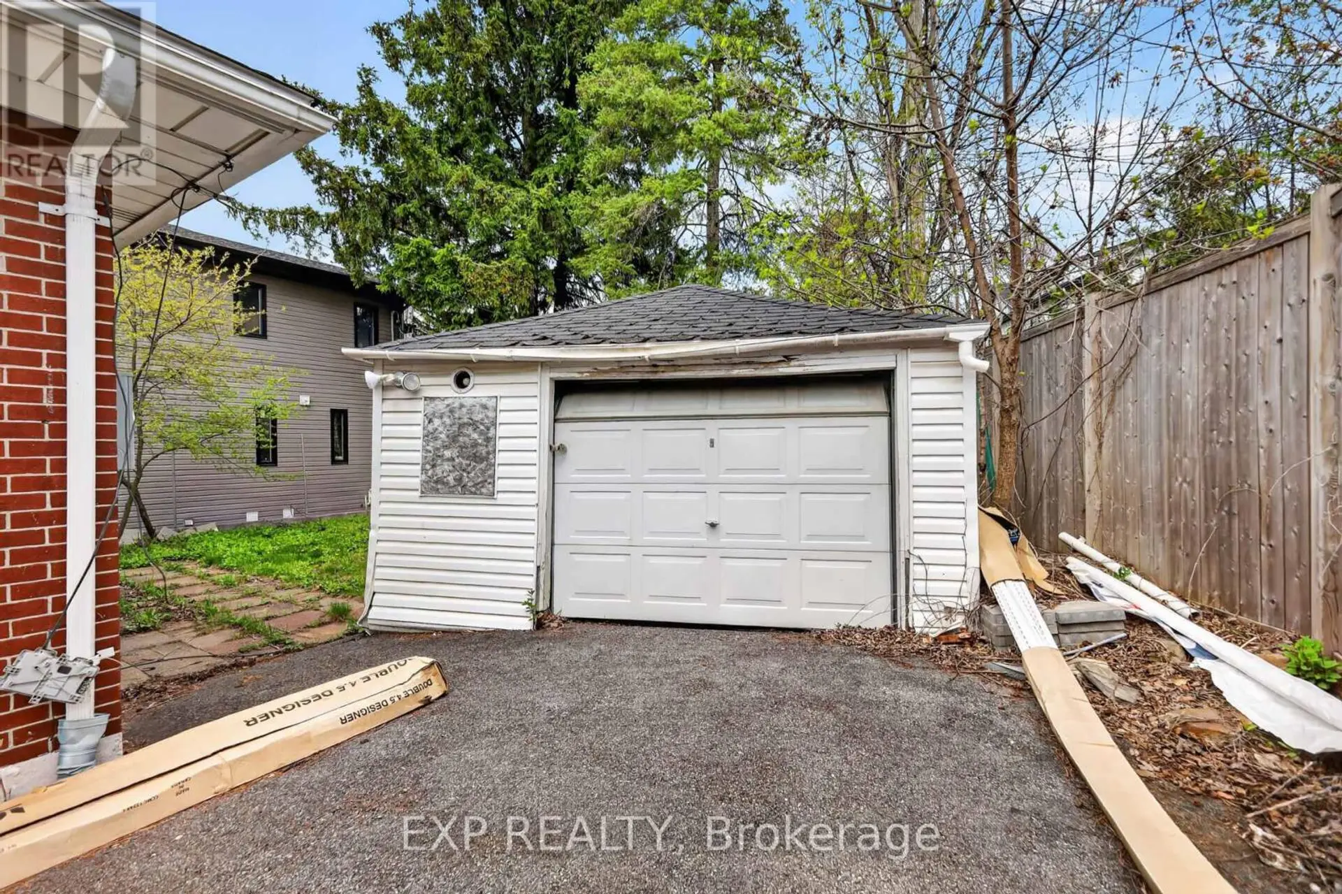 1255 EVANS BOULEVARD N - Image 16