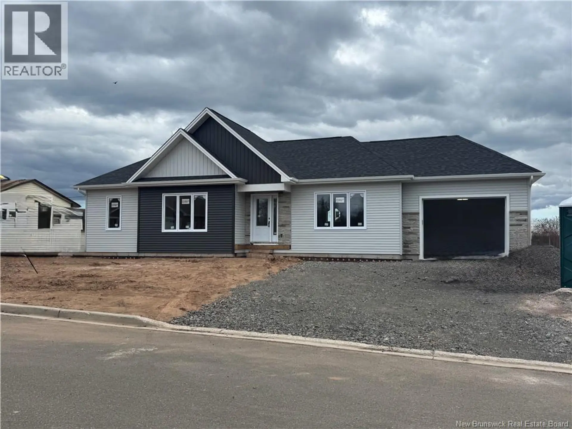 60 Mollins Crescent - Image 1