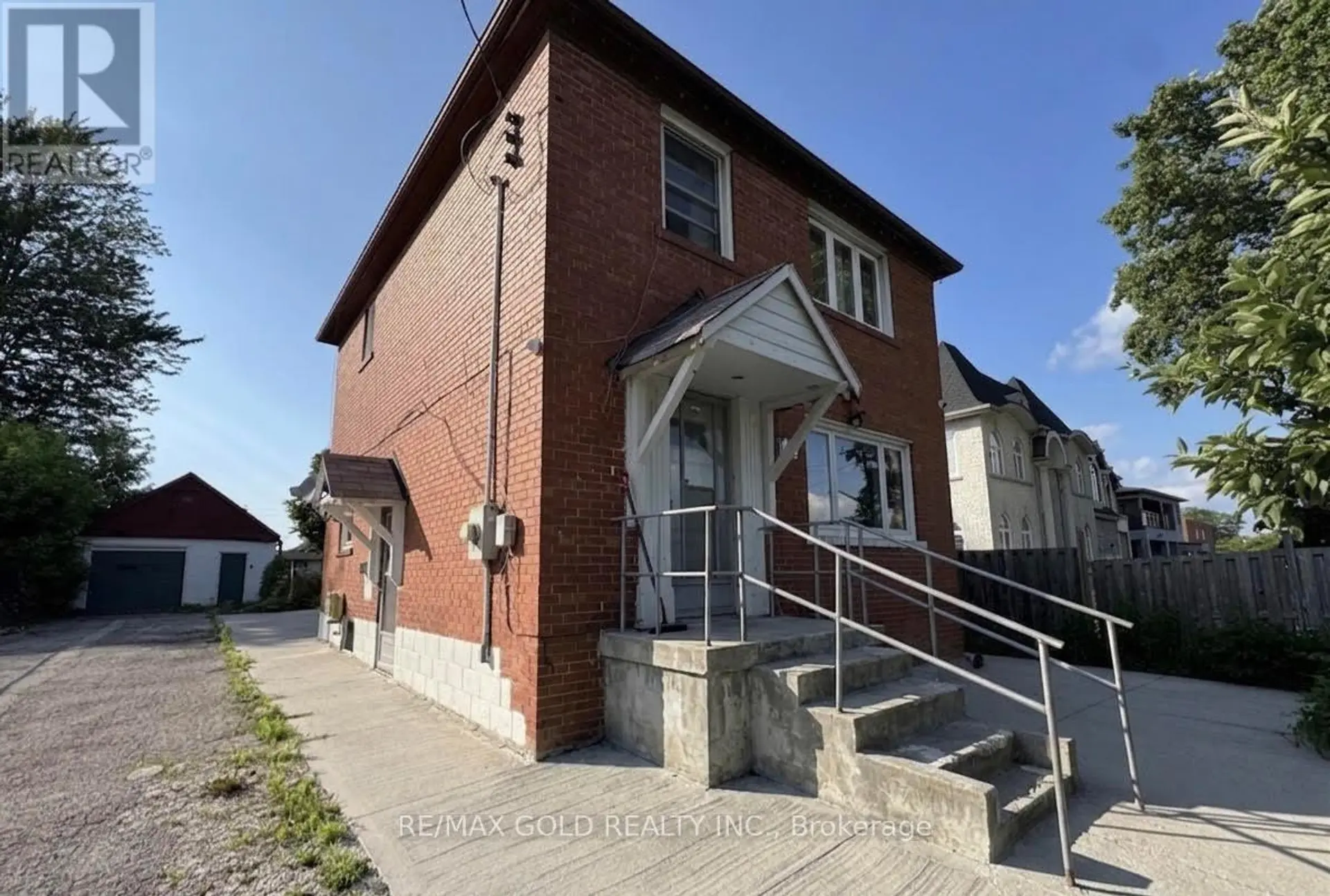 15 SCARBORO STREET