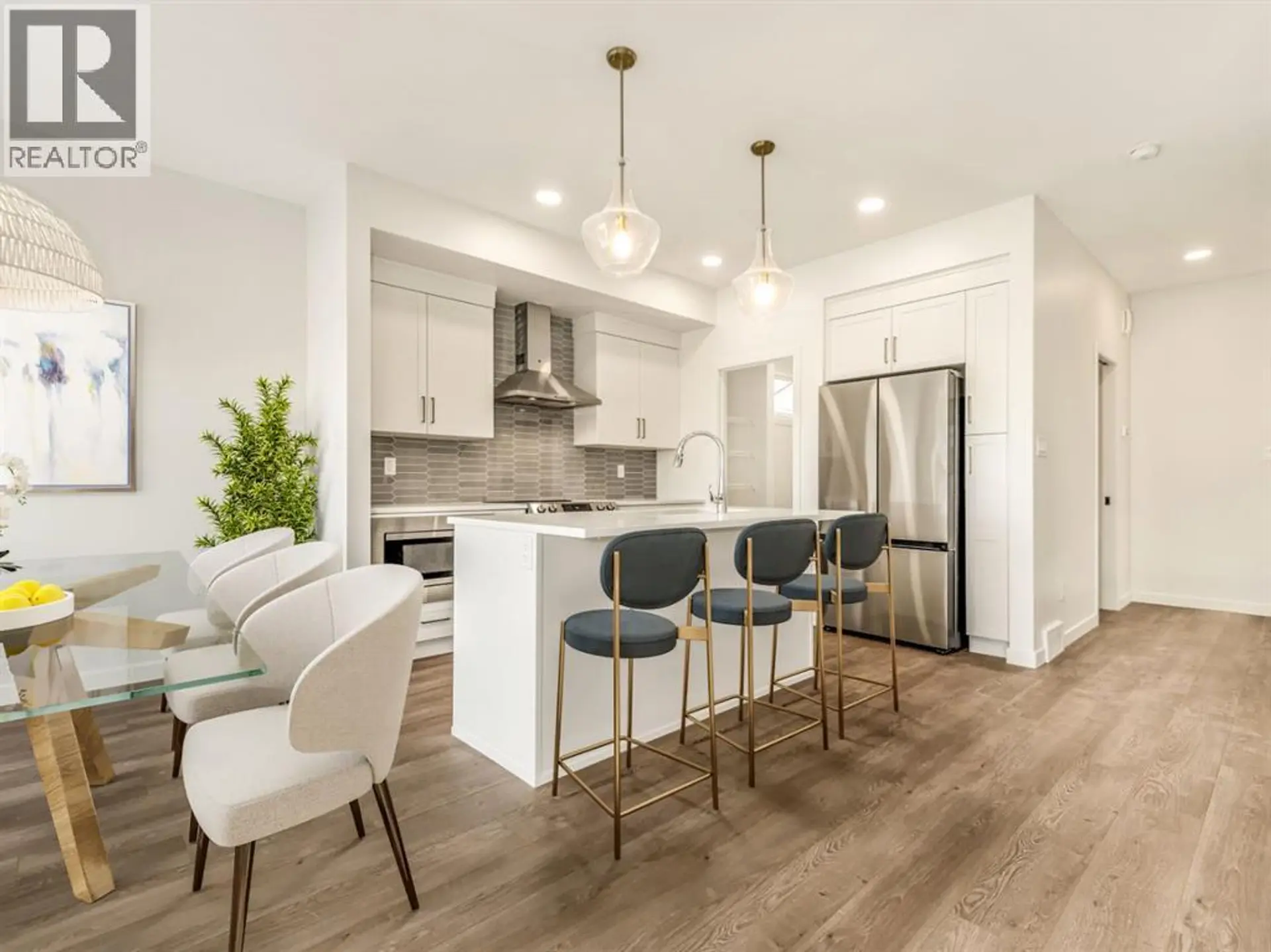 742 Violet Place W - Image 3