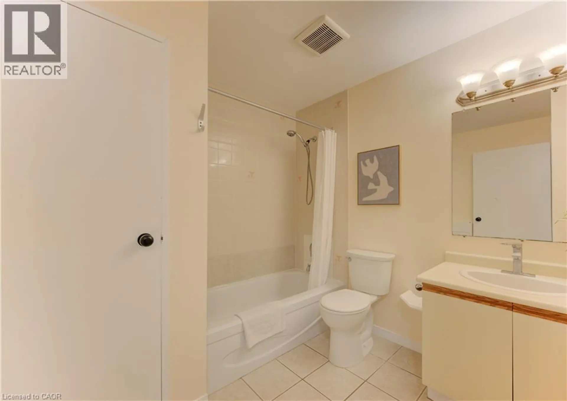 #204 65 HIGHLAND Crescent - Image 9