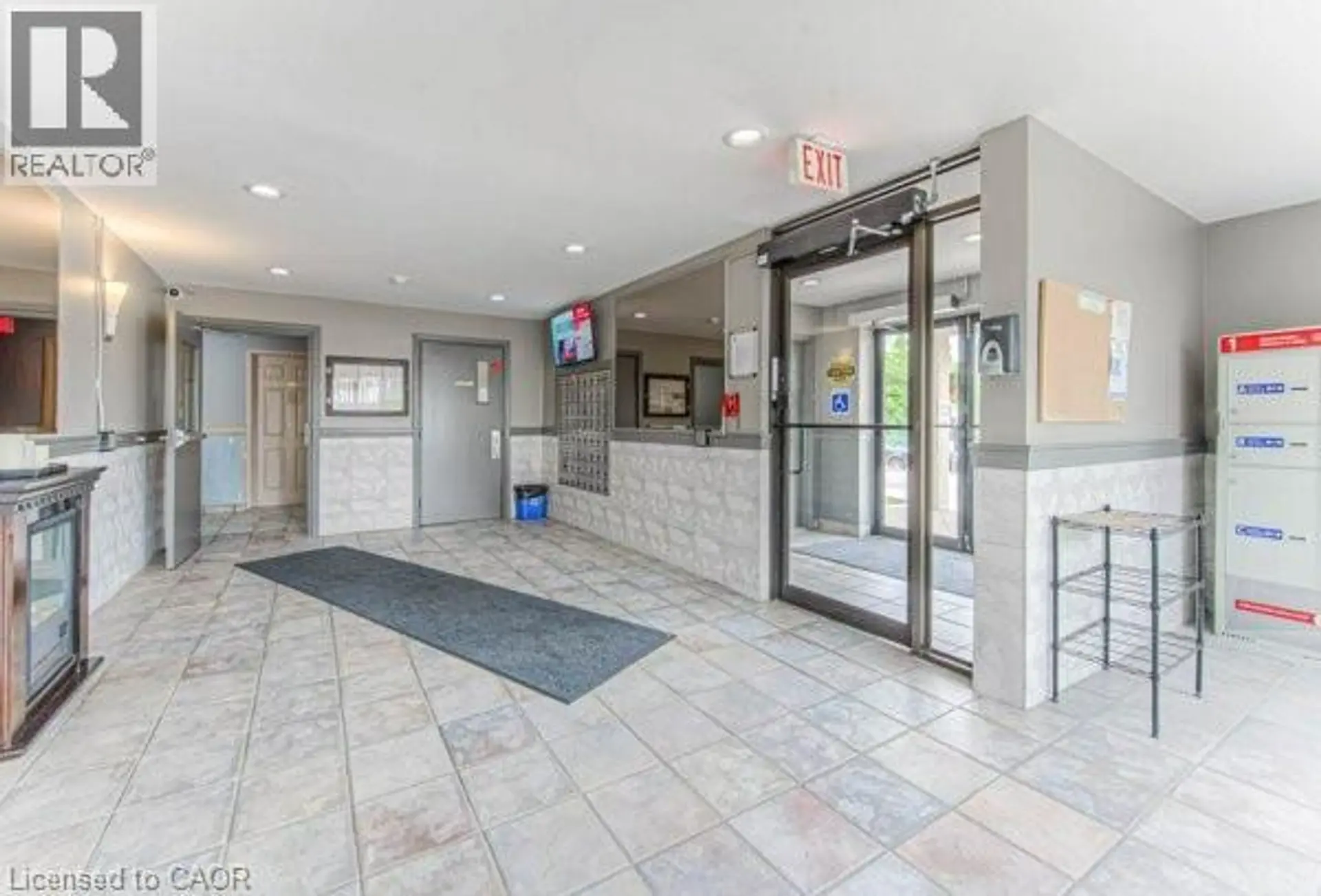 #204 65 HIGHLAND Crescent - Image 13