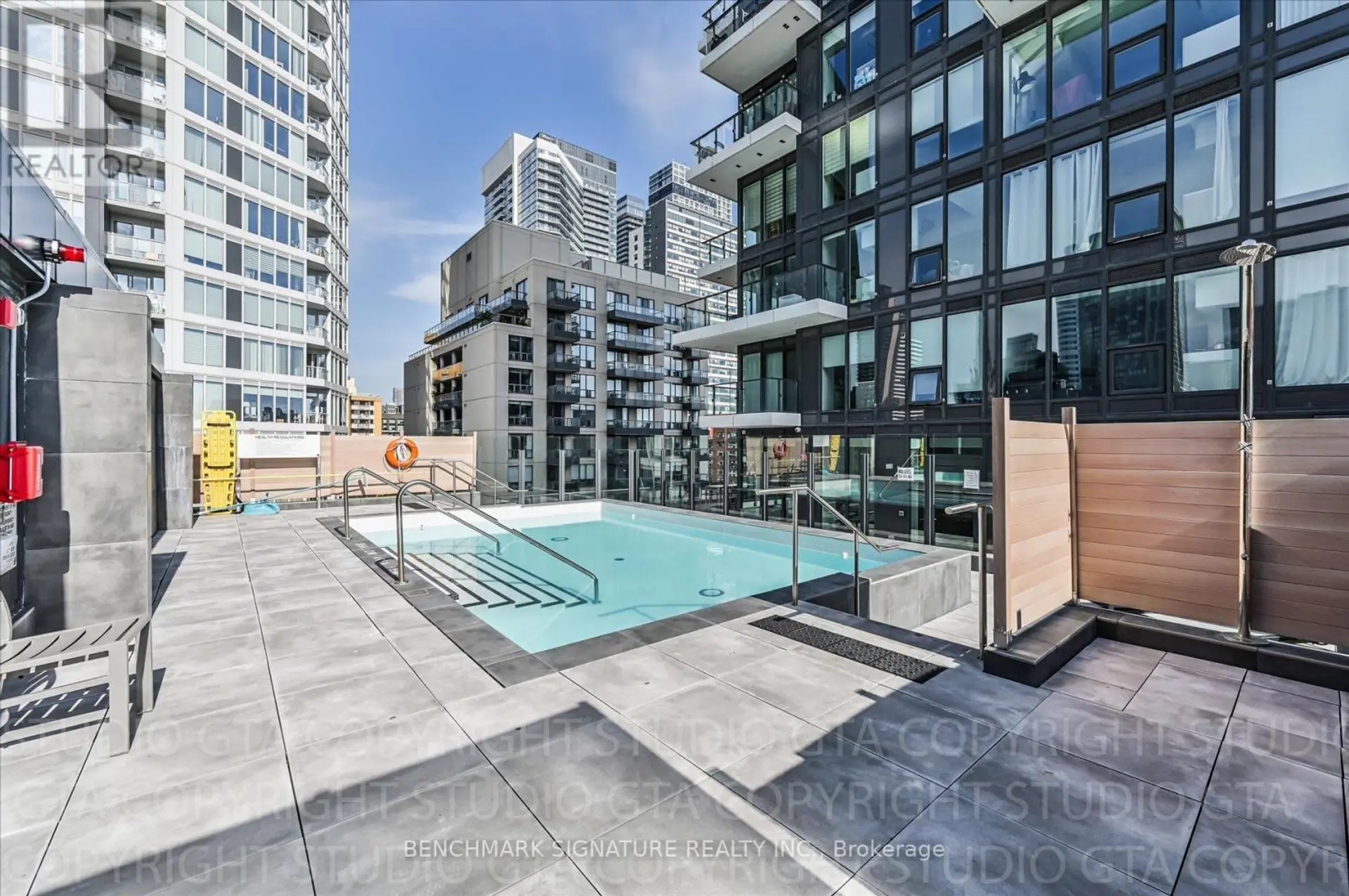 #911 77 SHUTER STREET - Image 10