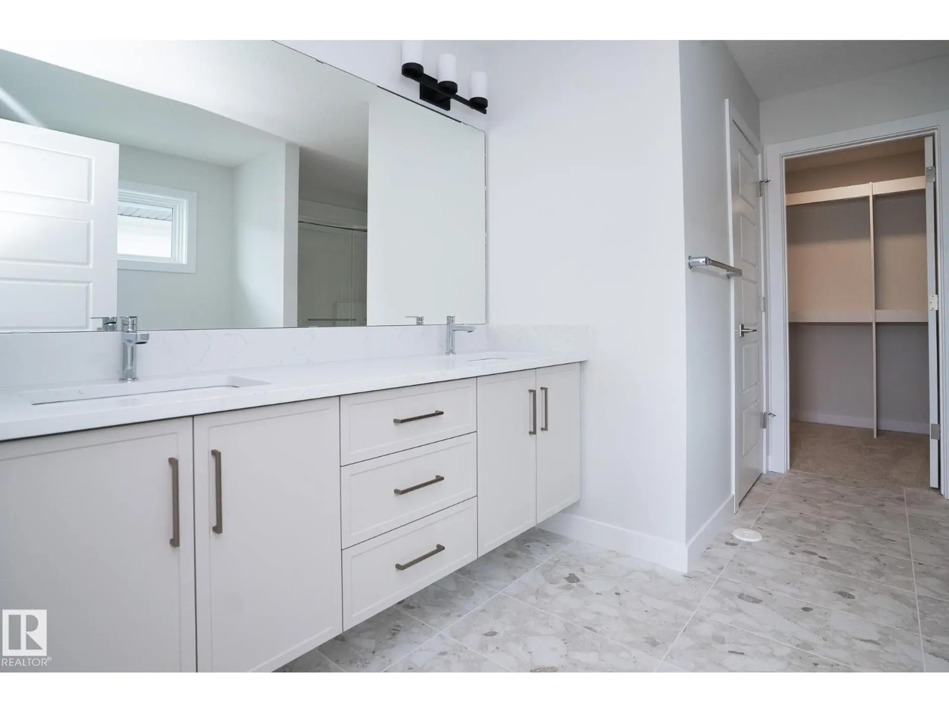19004 20 AV NW - Image 11