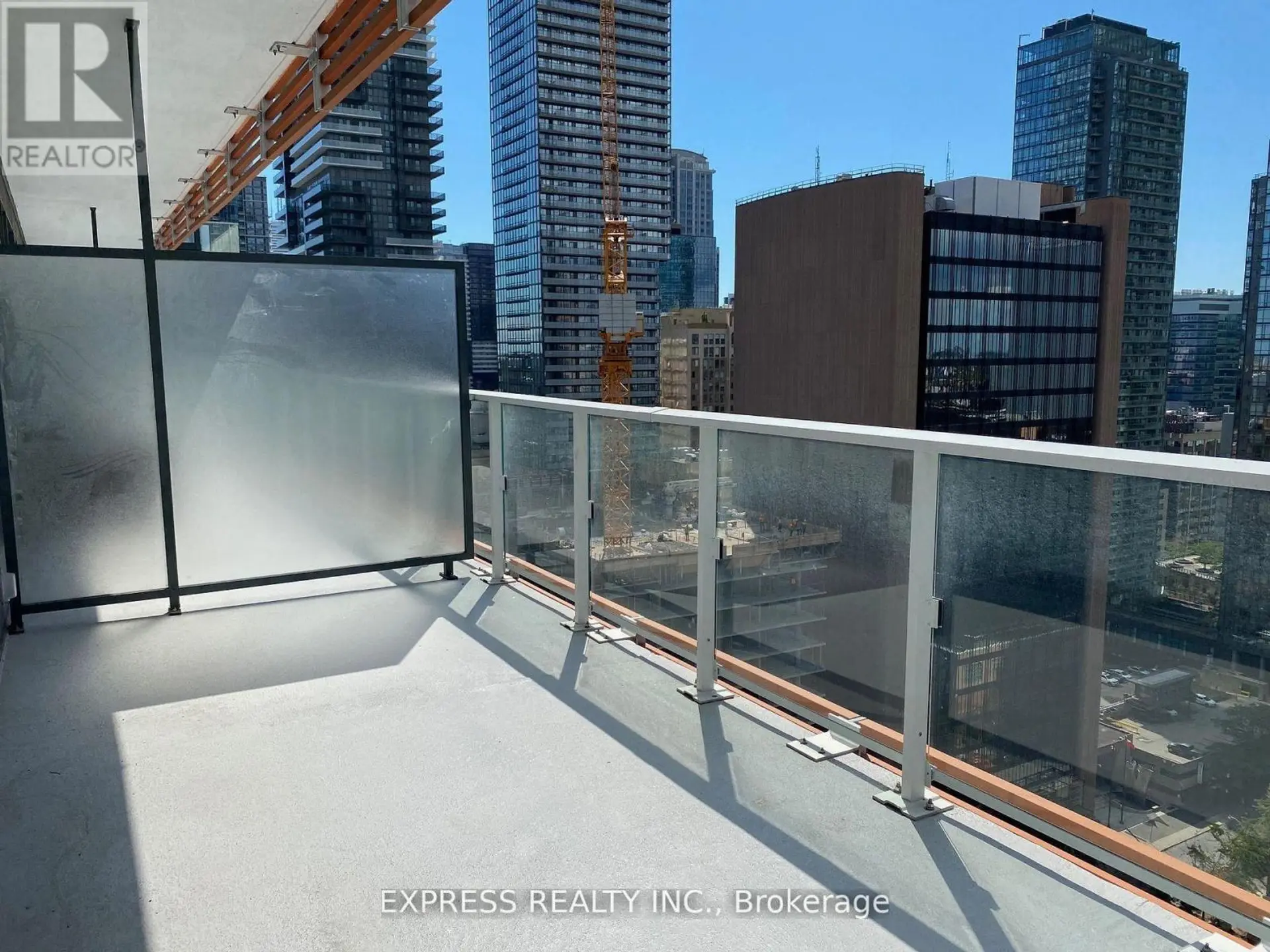 #2206 18 MAITLAND TERRACE - Image 11