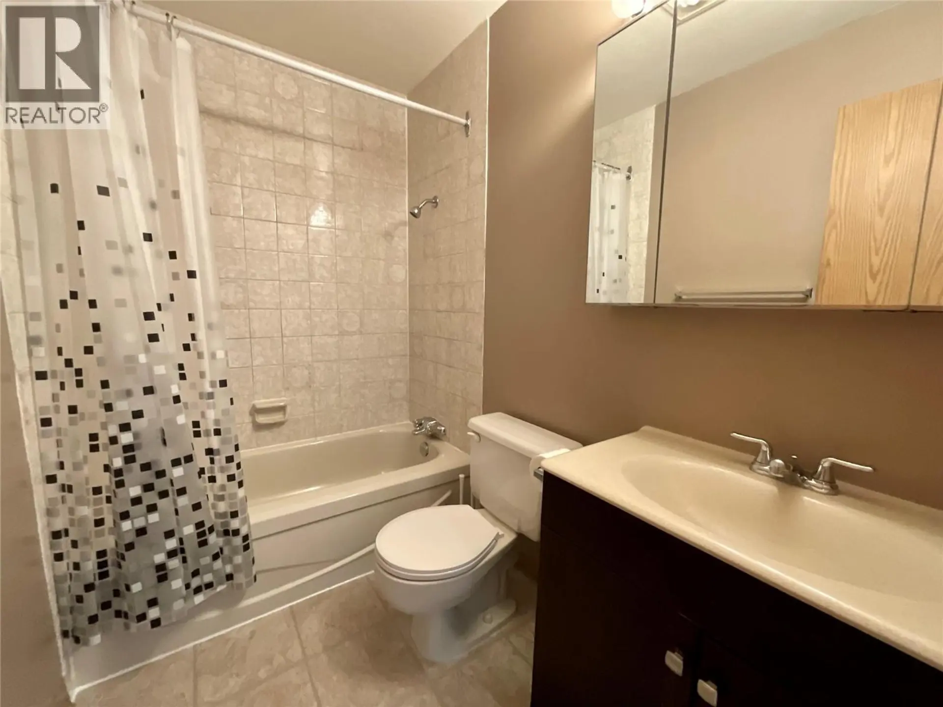#312 108 Spruce Avenue - Image 11