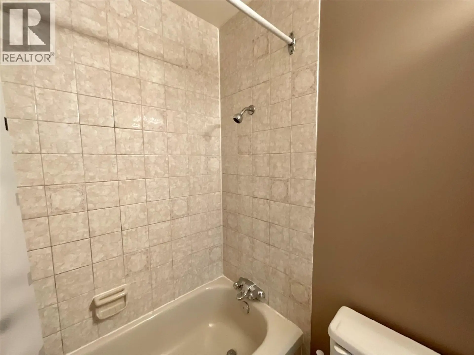 #312 108 Spruce Avenue - Image 12