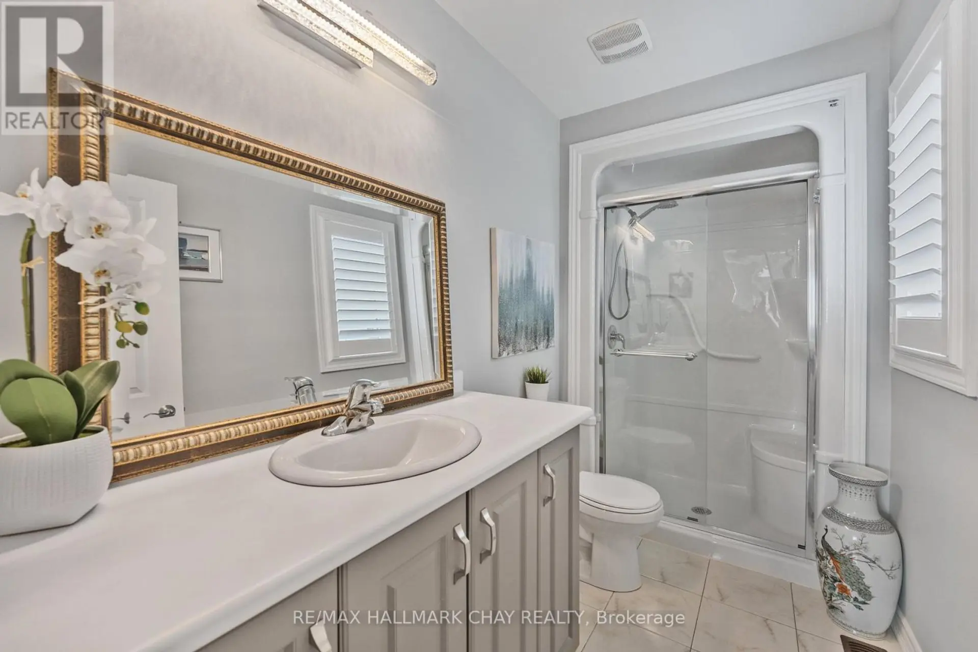 17 SOPHIE LANE S - Image 13