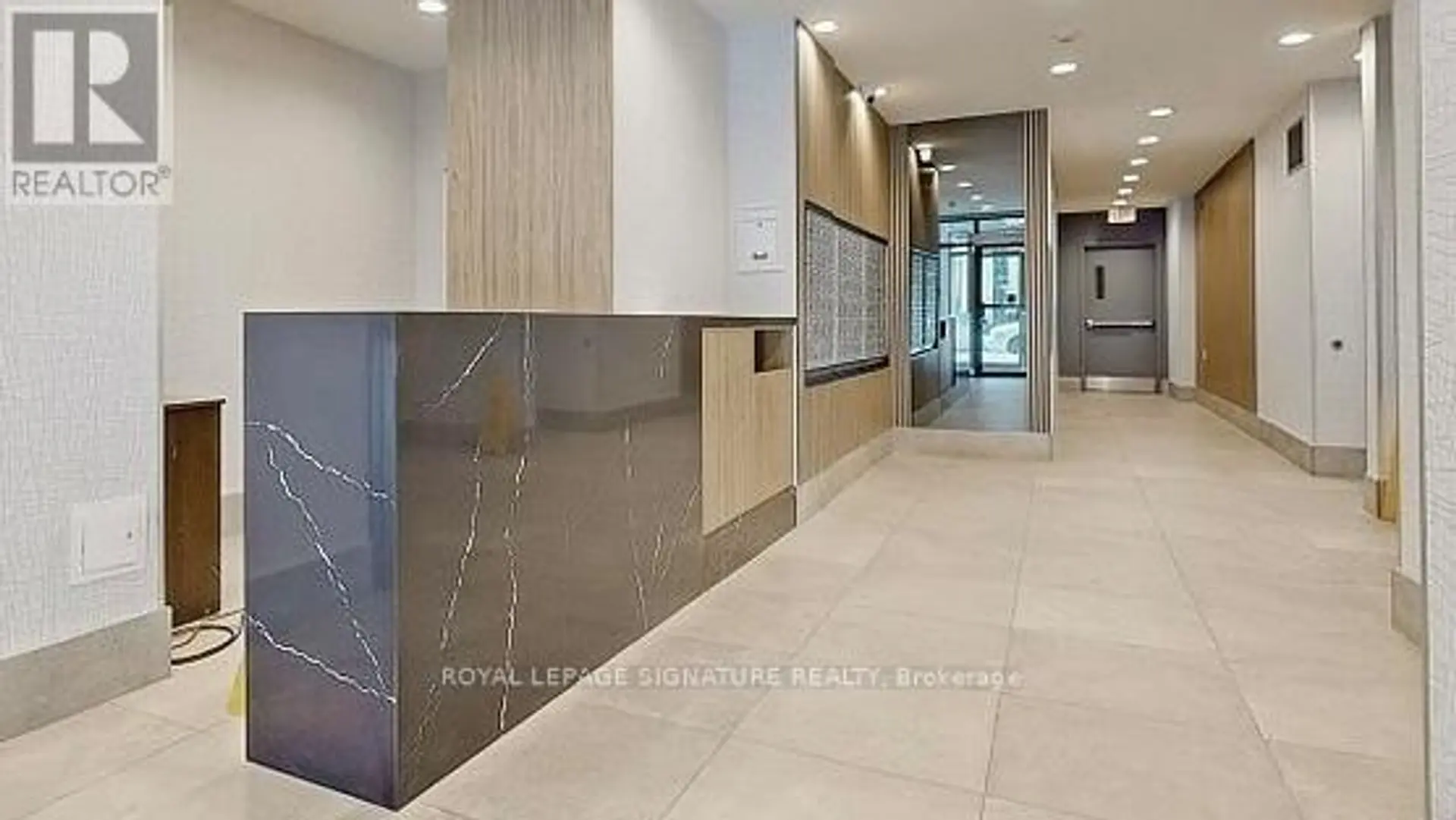 #207 140 BATHURST STREET - Image 1