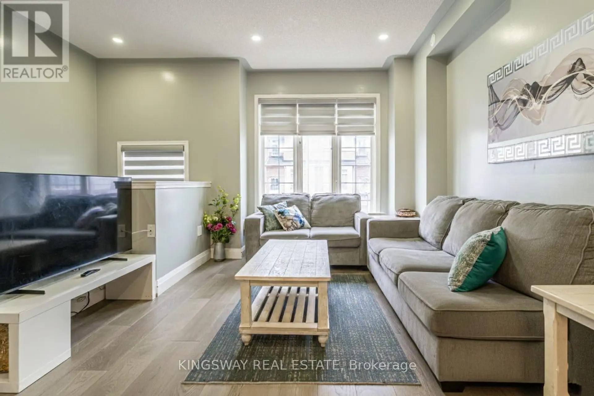 #6 280 HILLCREST AVENUE - Image 9