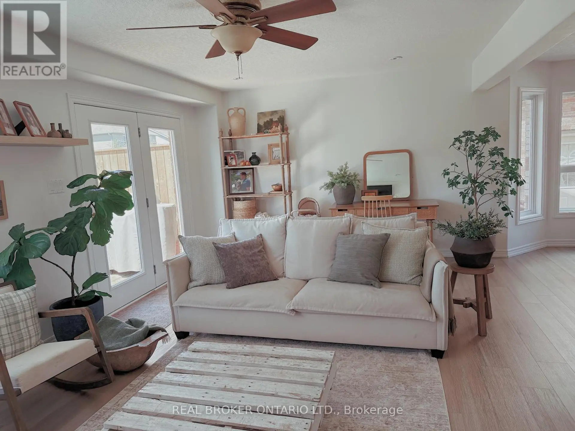 320 HOLDEN STREET - Image 10