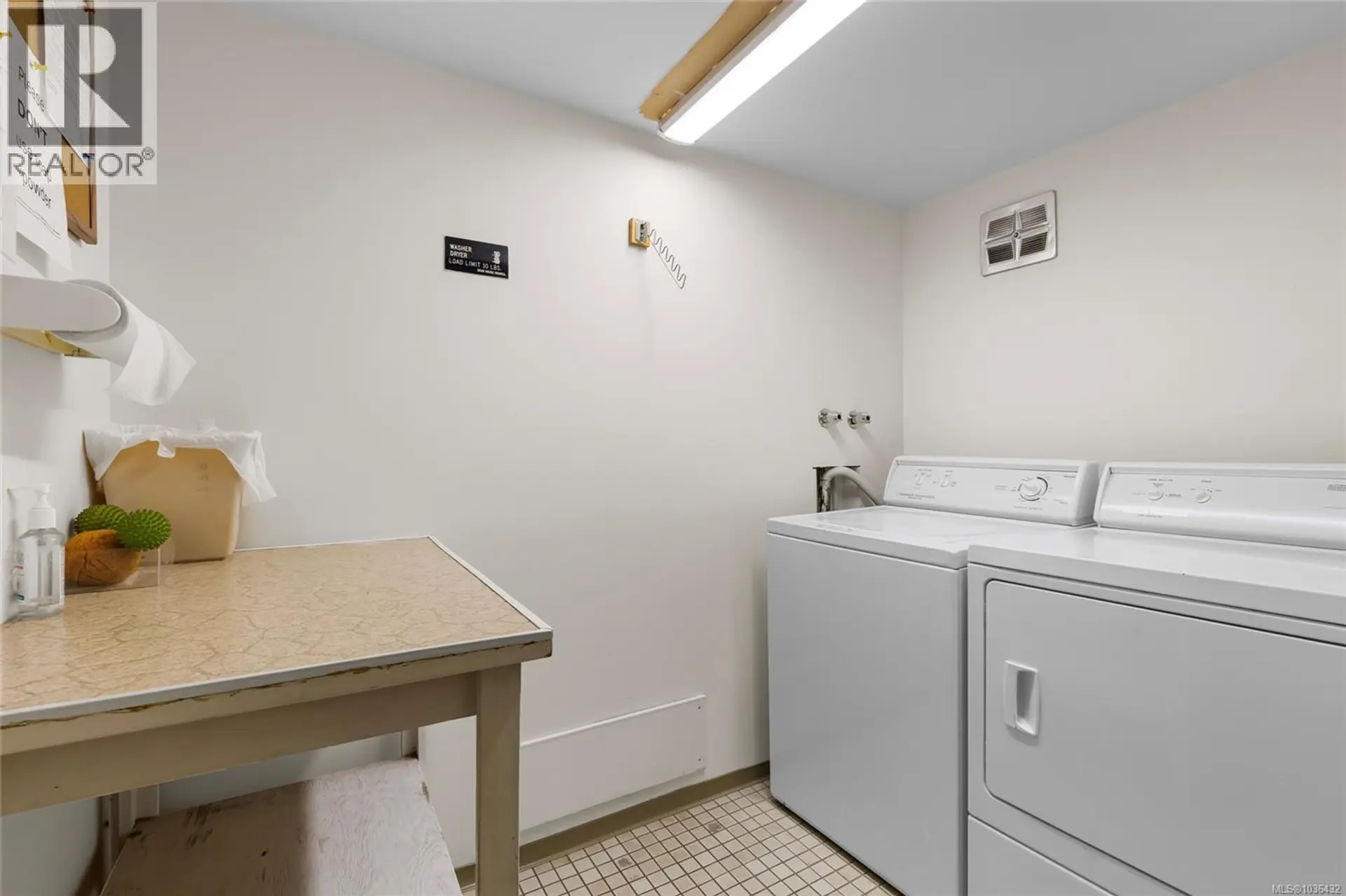 #103 1875 Lansdowne Rd - Image 11