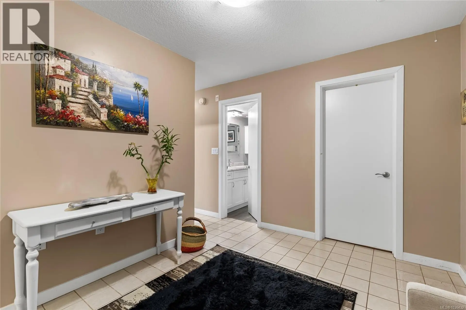 #103 1875 Lansdowne Rd - Image 4