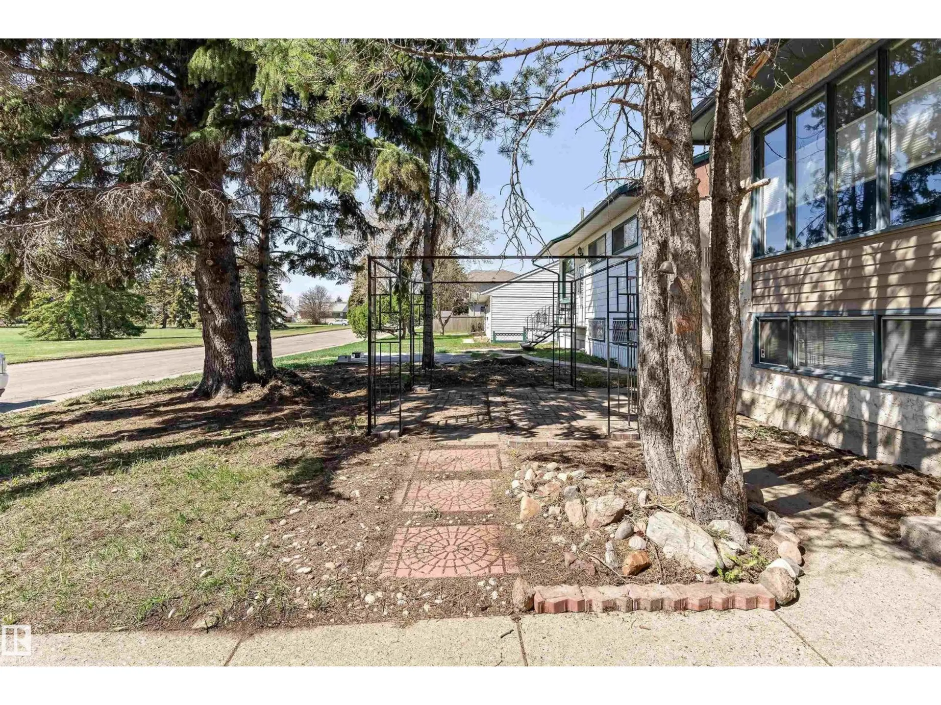 13208 128 AV NW - Image 18