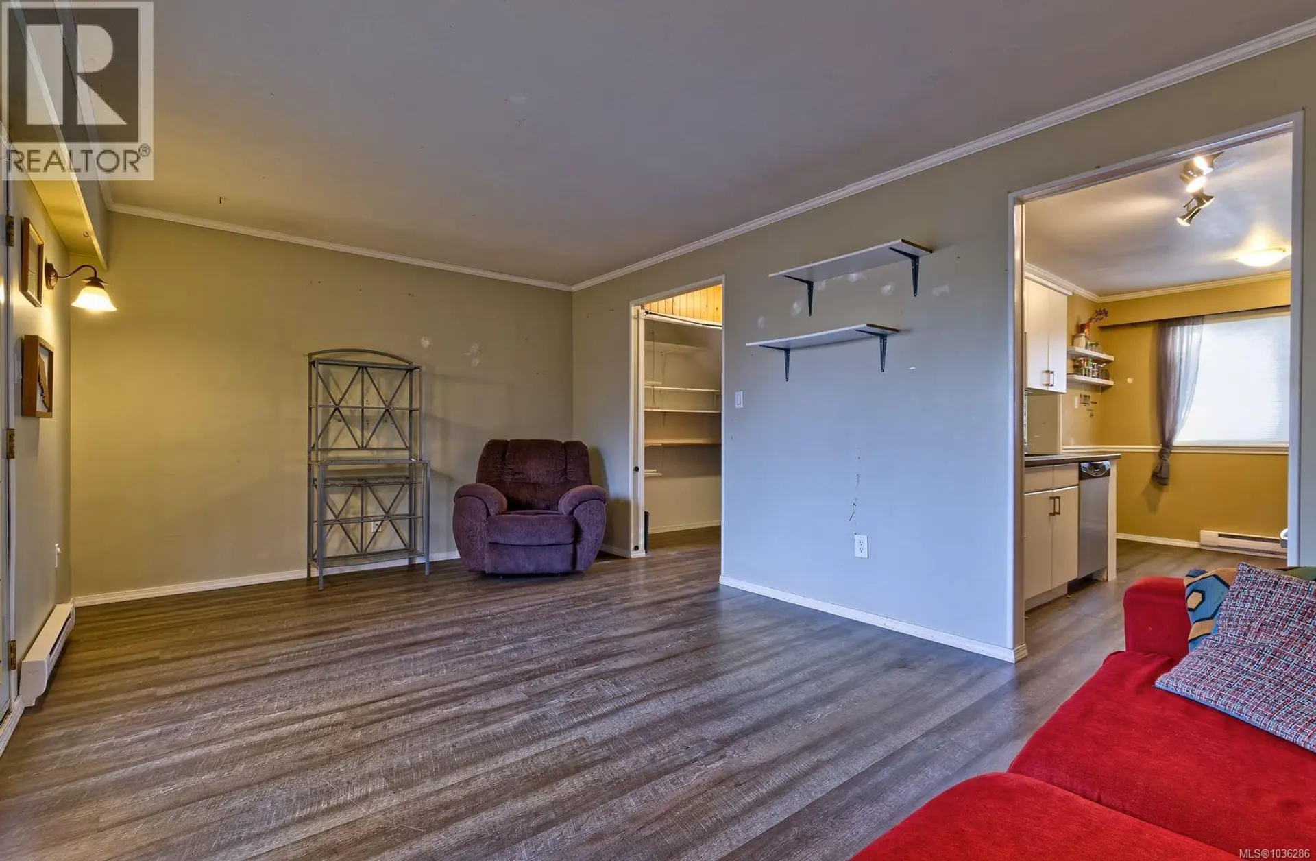 #8 721 Malone Rd - Image 9