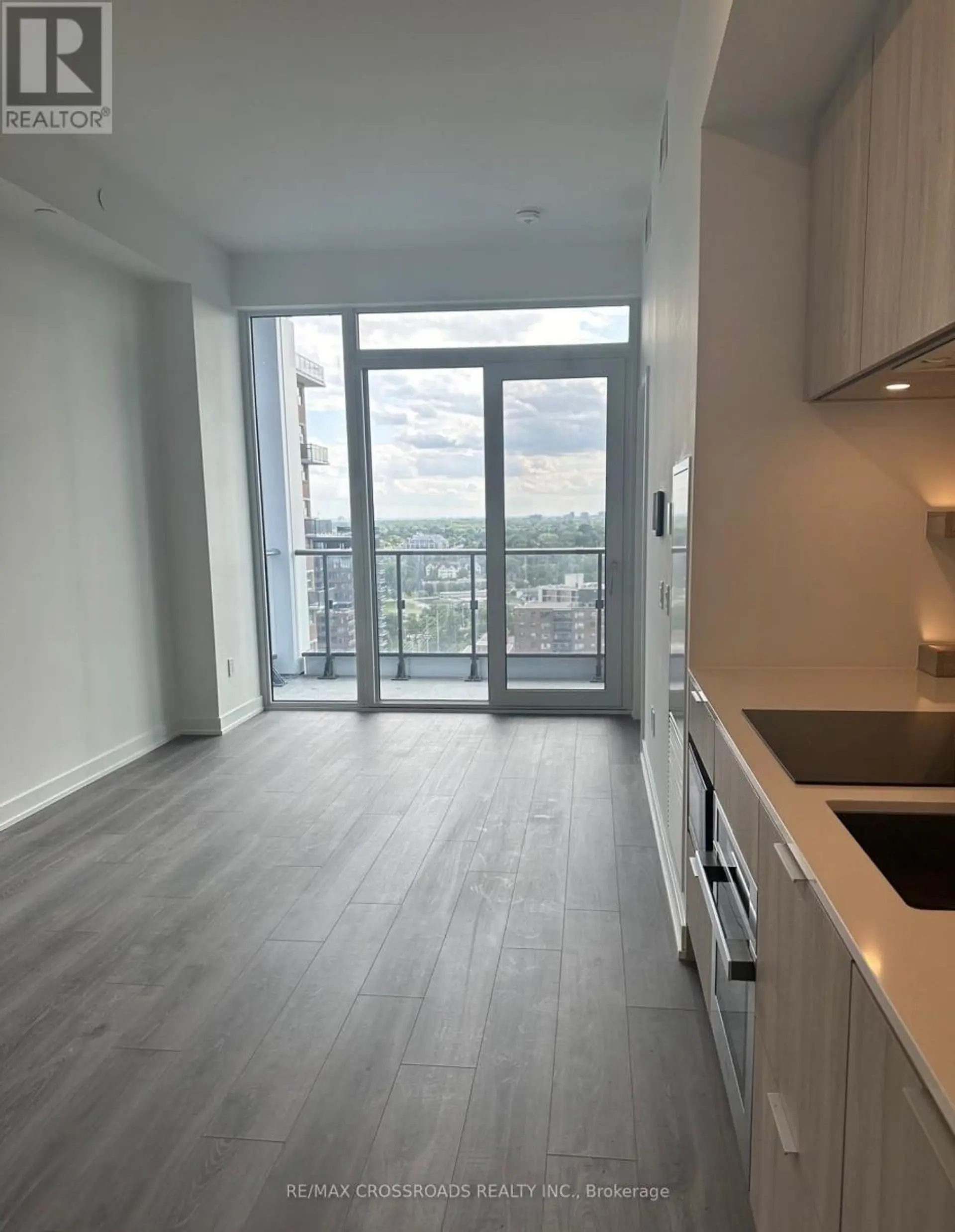 #1804 28 ANN STREET - Image 2