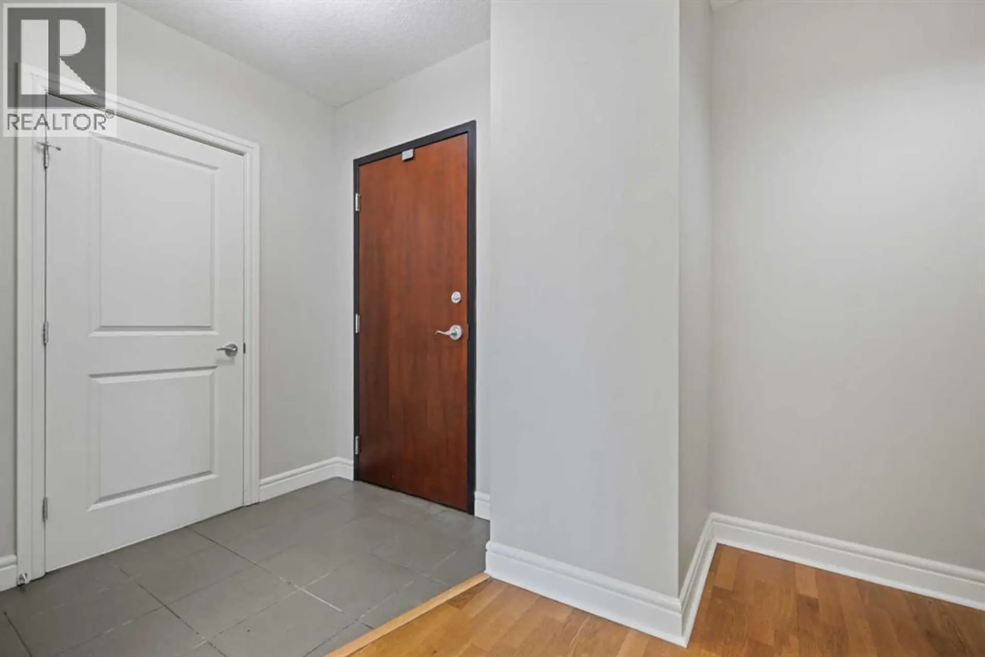 #1607 910 5 Avenue SW - Image 6