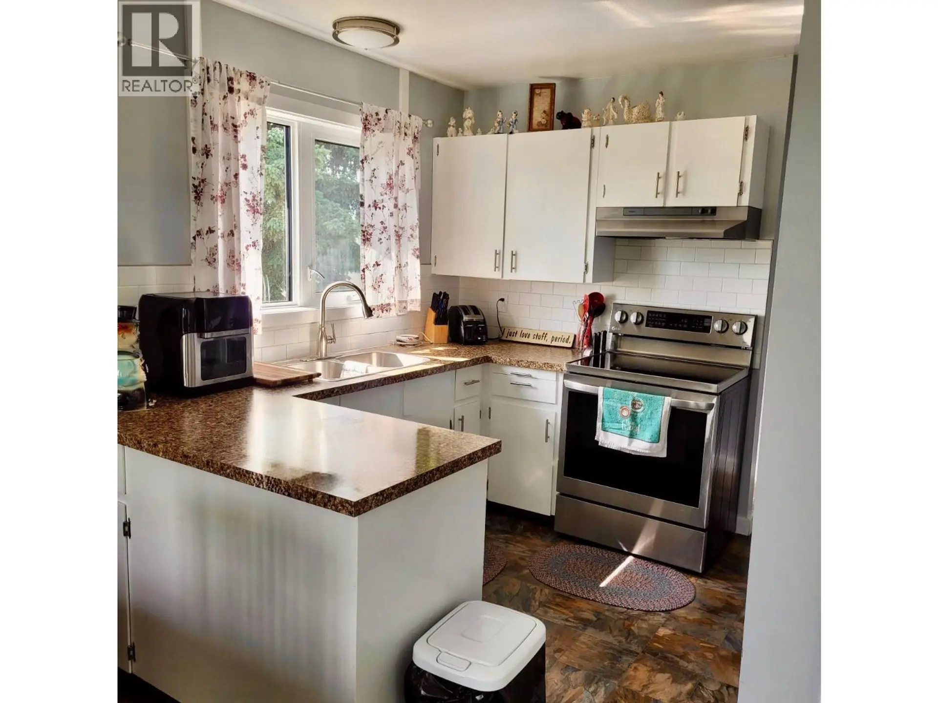 1036 121 Avenue - Image 1
