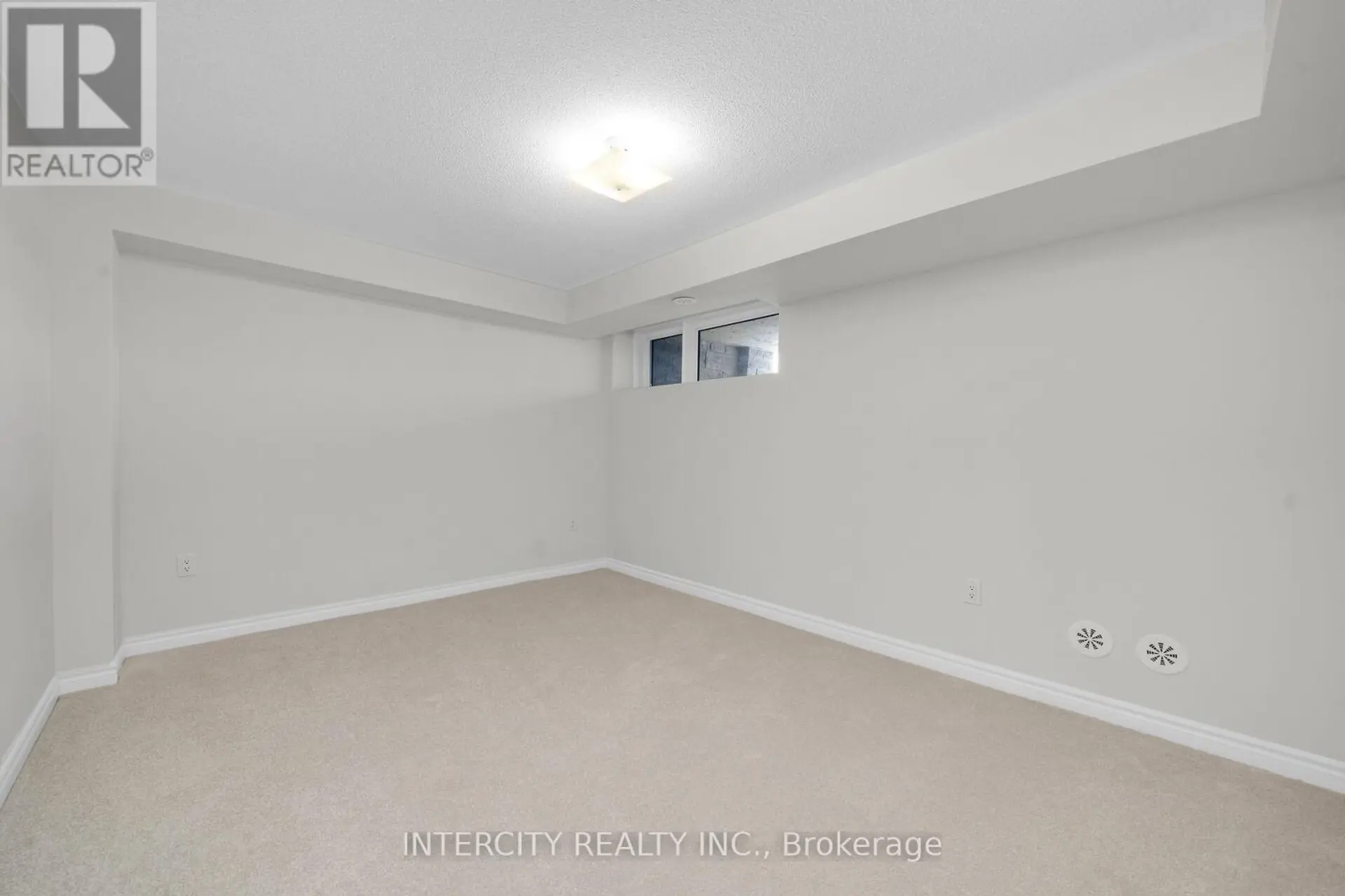 #13Z 565 TIM MANLEY AVENUE - Image 9