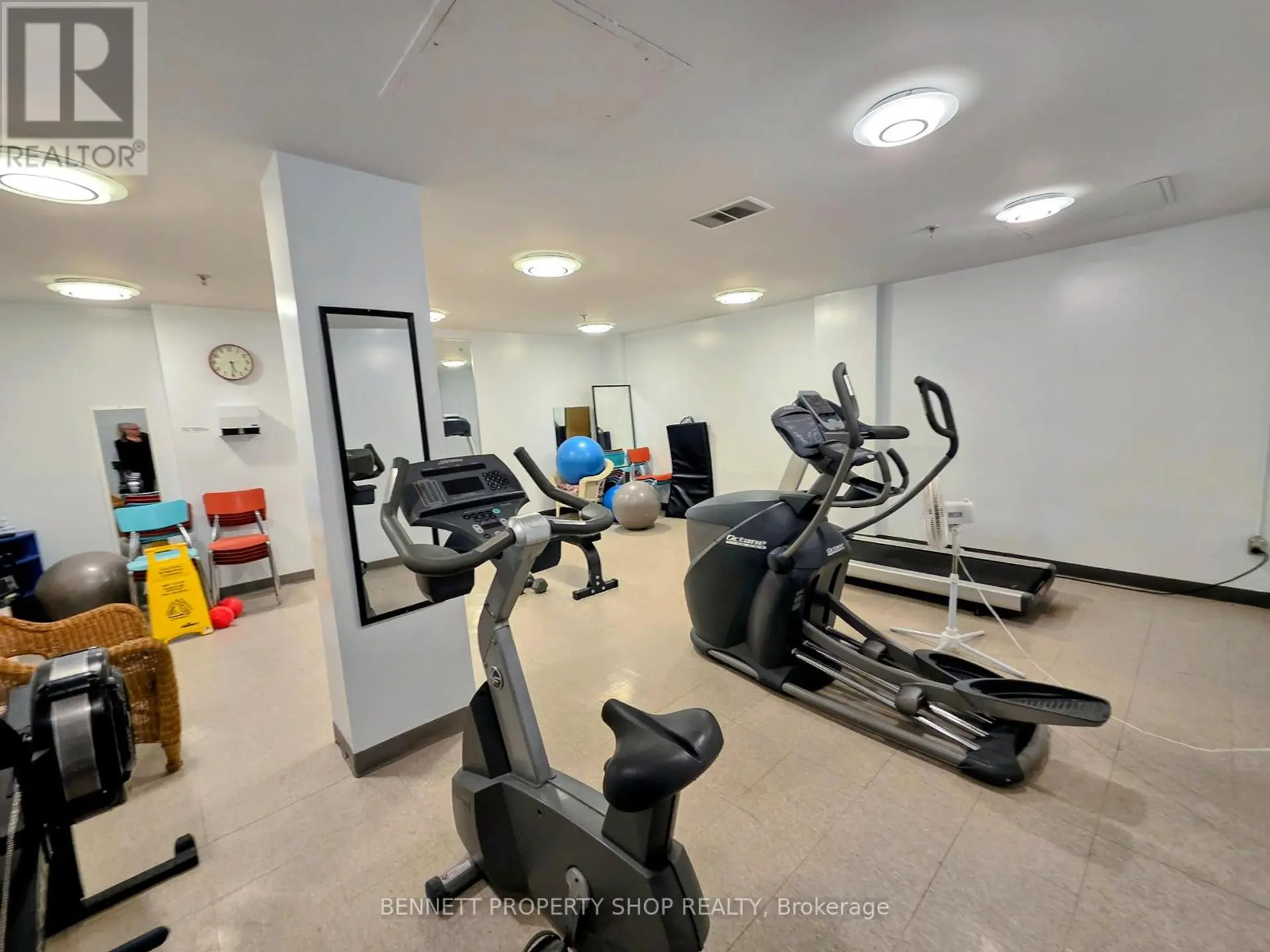 #1007 2400 VIRGINIA DRIVE - Image 18