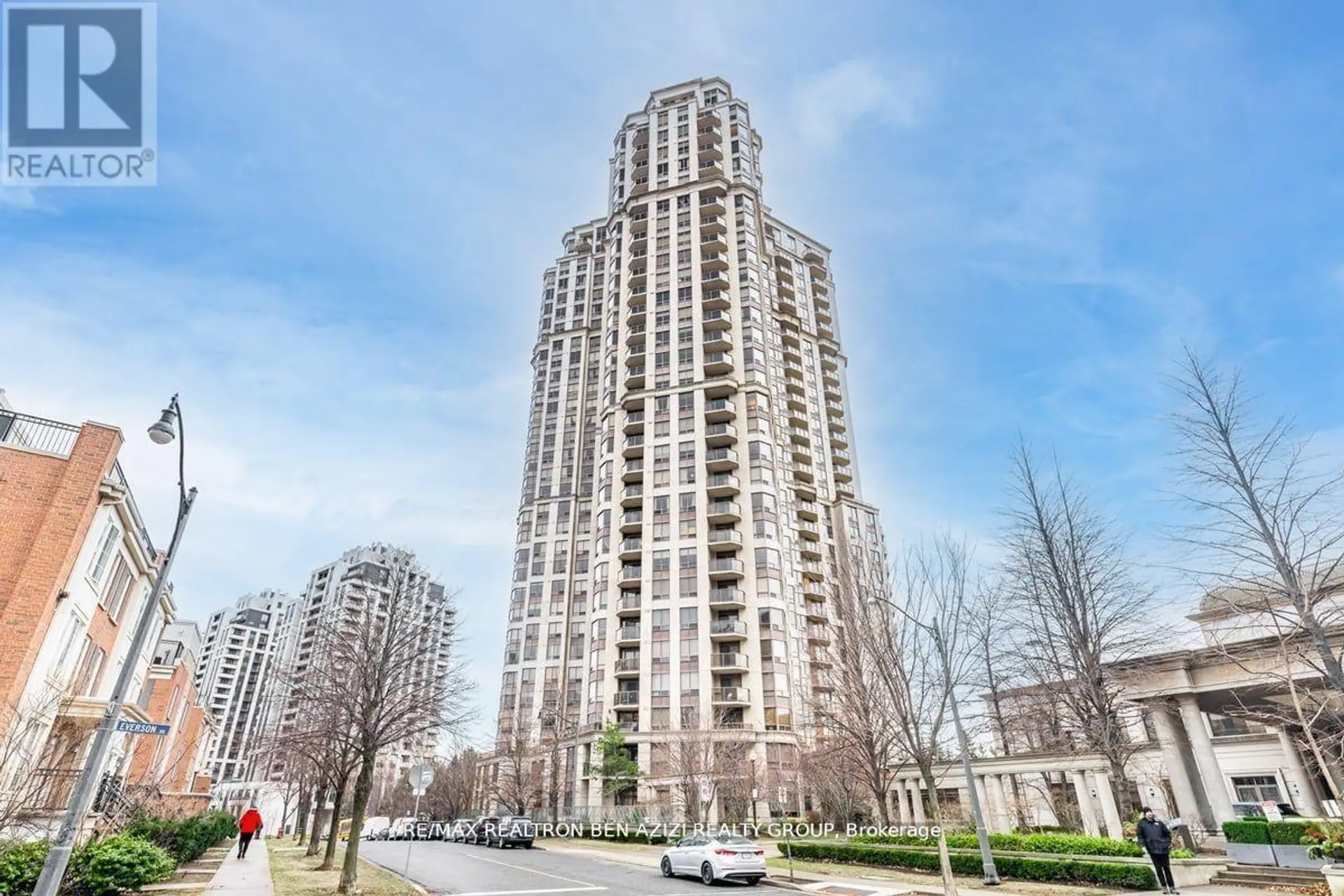 #2324 80 HARRISON GARDEN BOULEVARD - Image 1