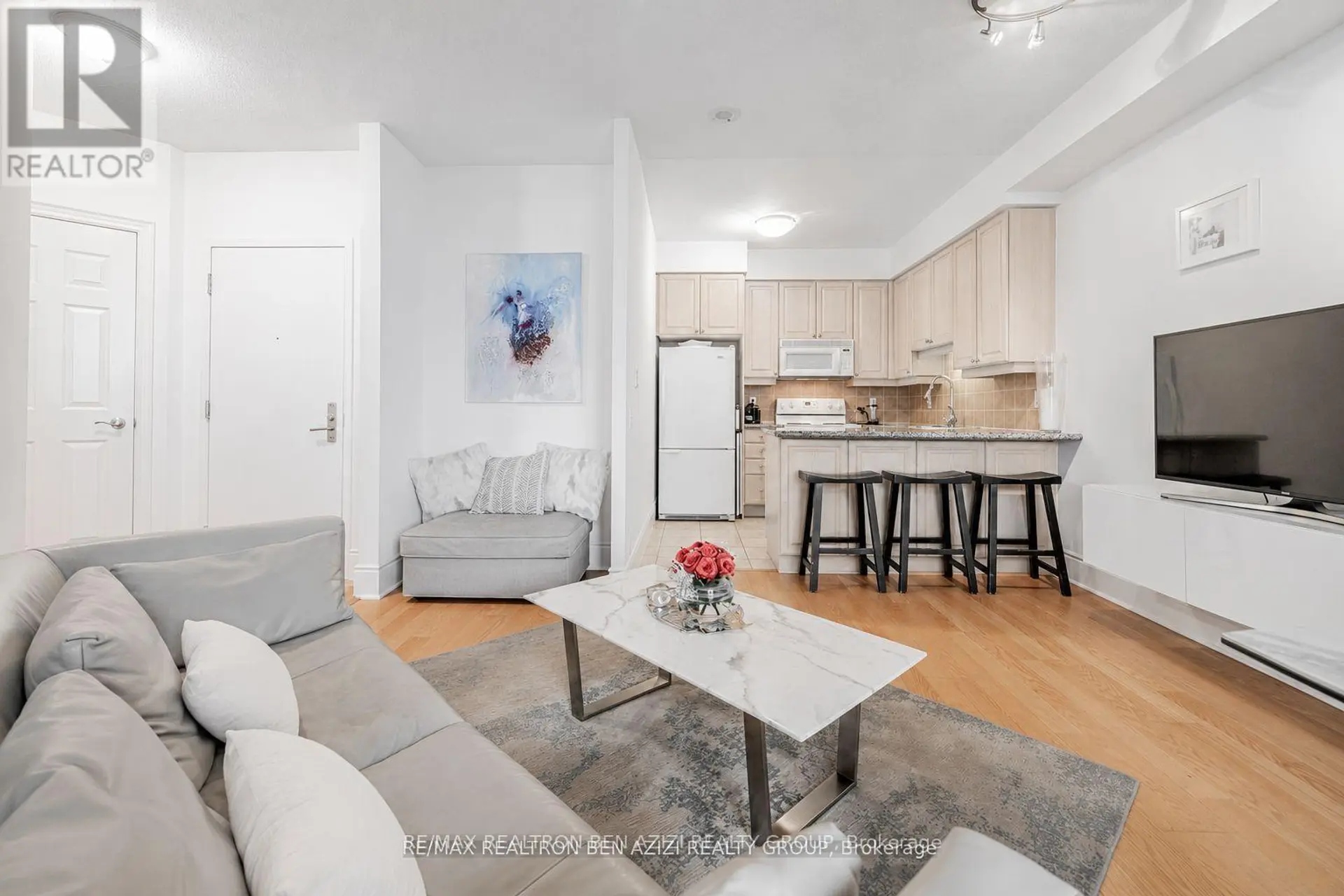 #2324 80 HARRISON GARDEN BOULEVARD - Image 6