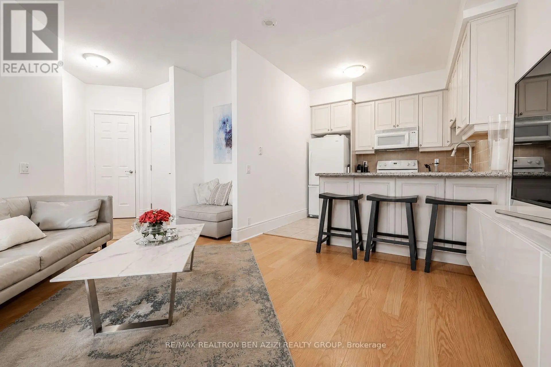 #2324 80 HARRISON GARDEN BOULEVARD - Image 7