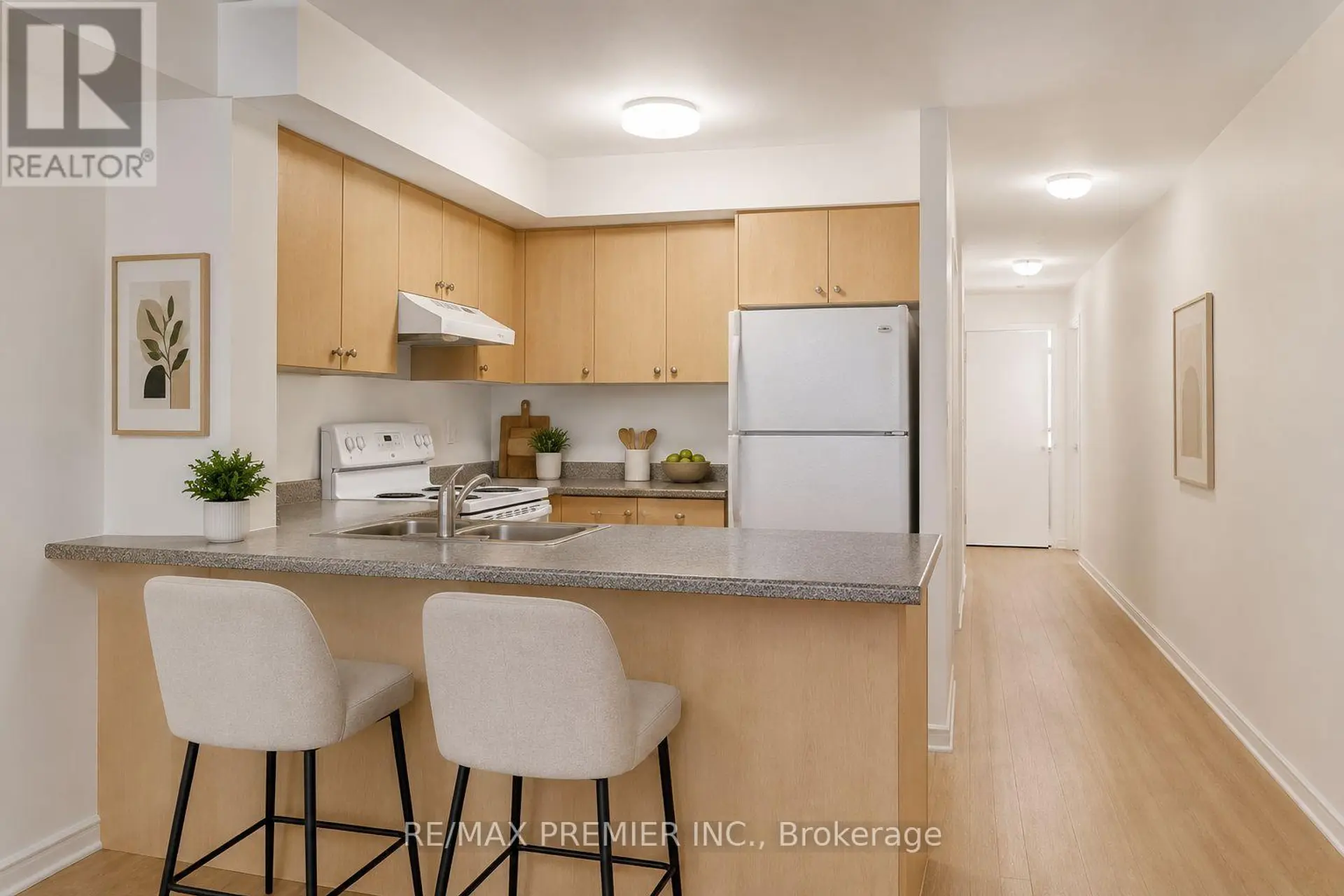 #17 55 CEDARCROFT BOULEVARD - Image 4