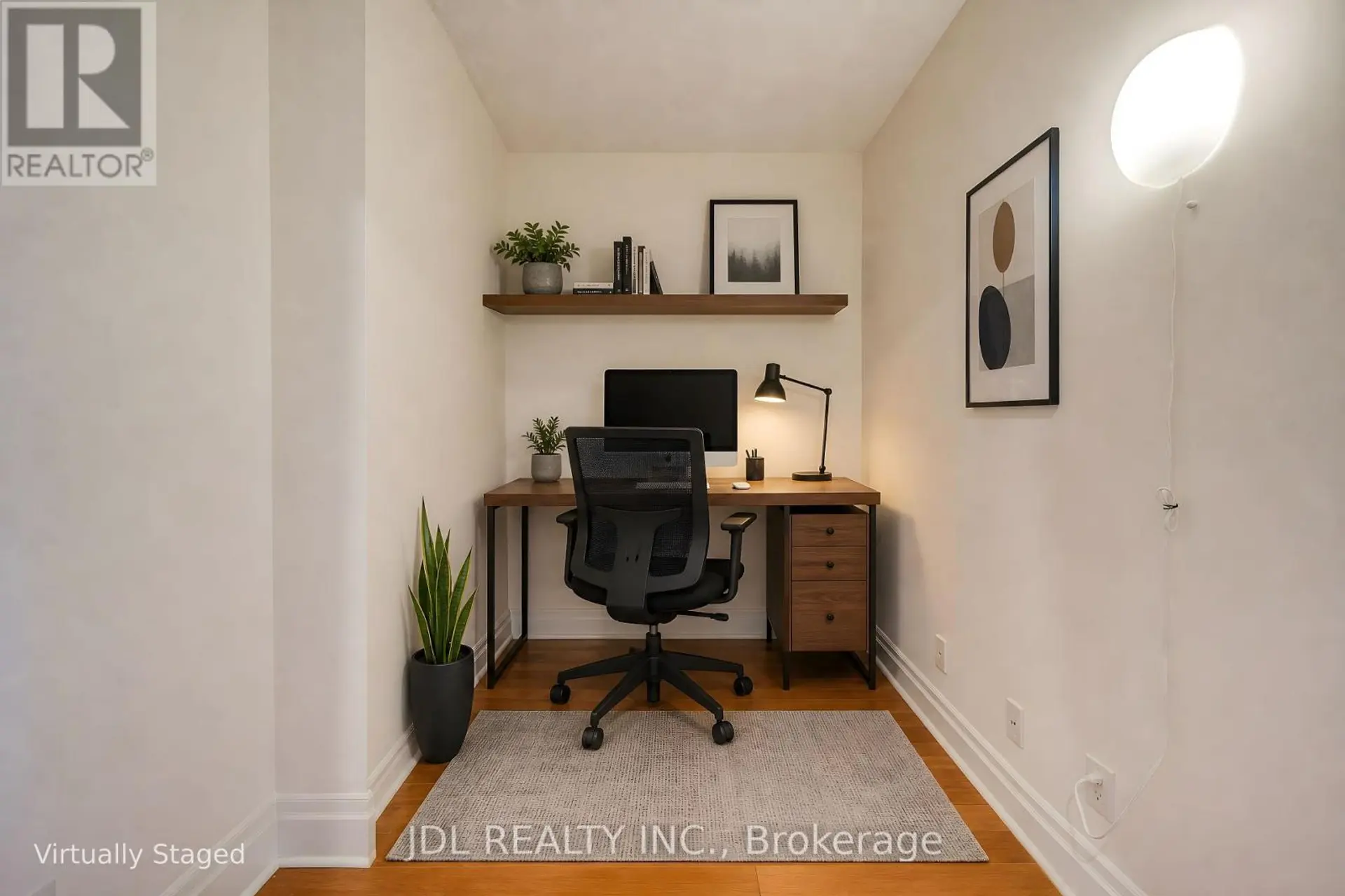 #214 111 UPPER DUKE CRESCENT - Image 3