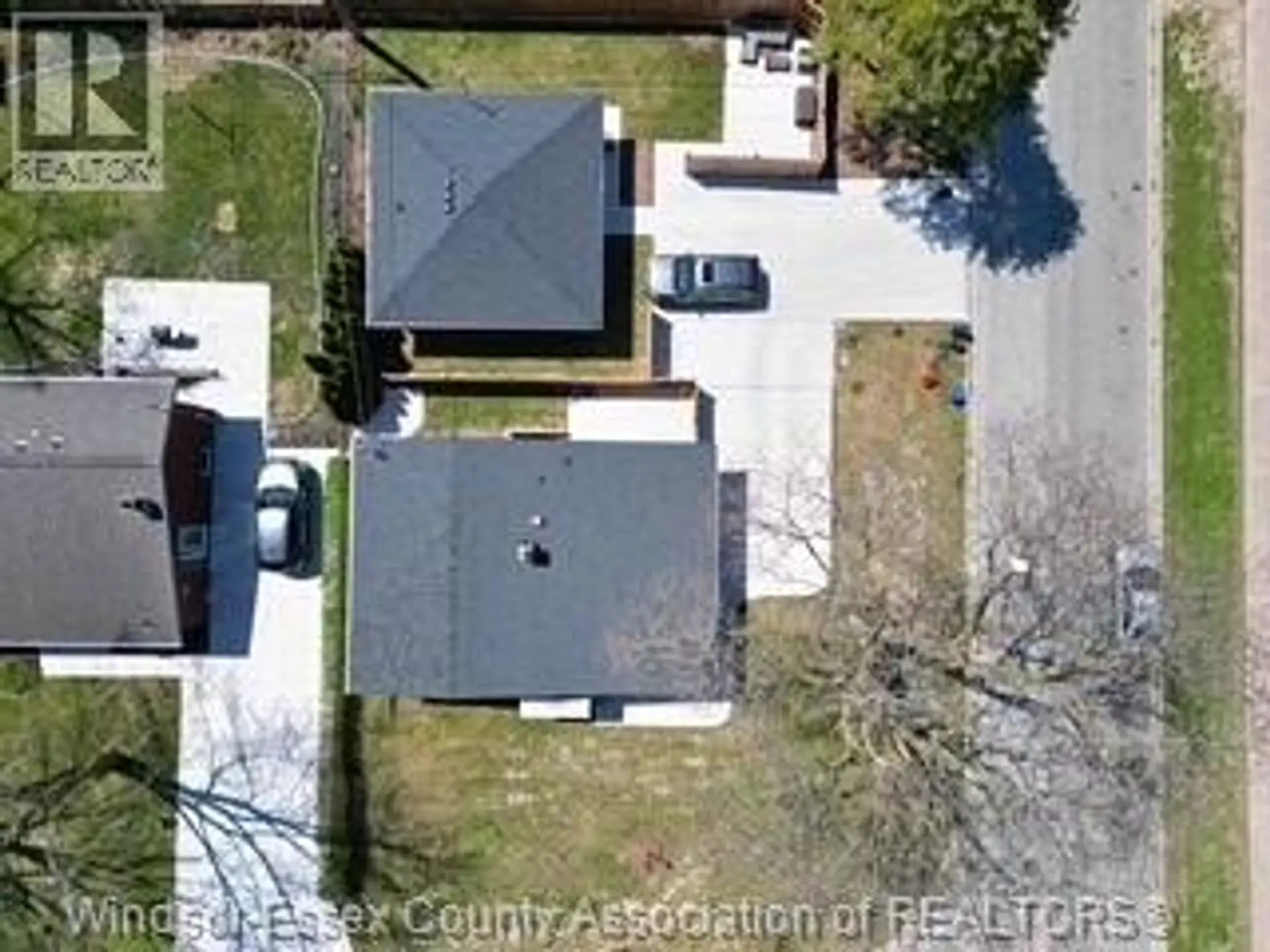 3401 ROXBOROUGH - Image 5
