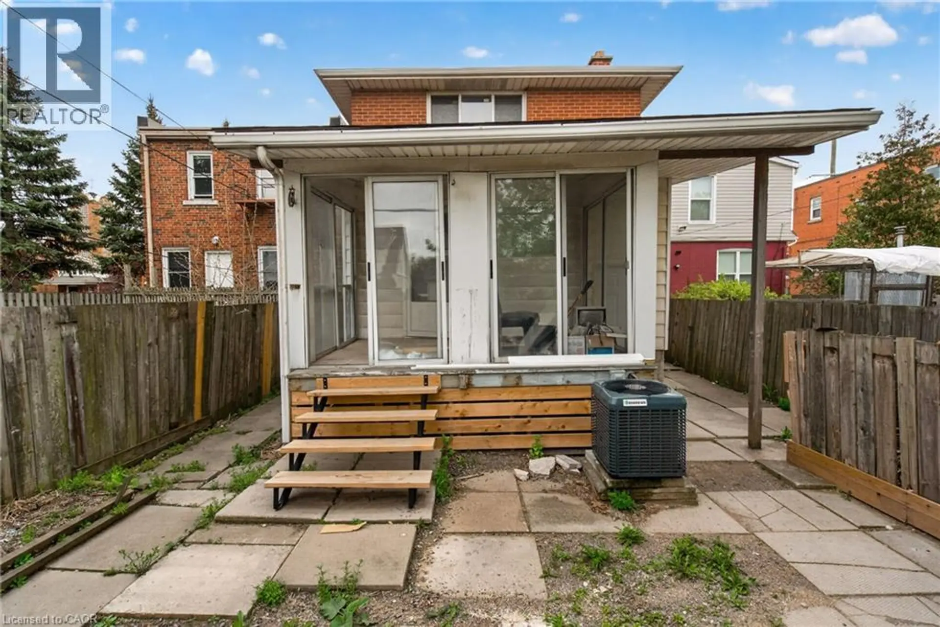 1385 BARTON Street E - Image 4