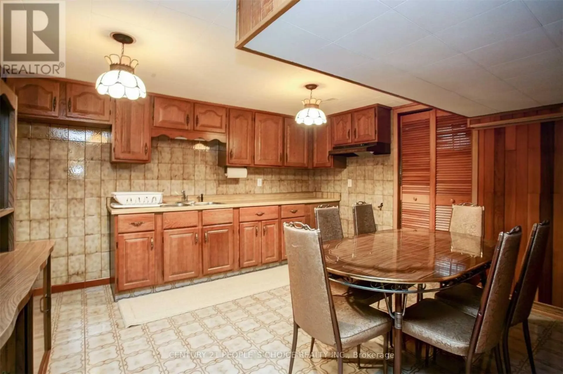329 JEFFCOAT DRIVE - Image 5