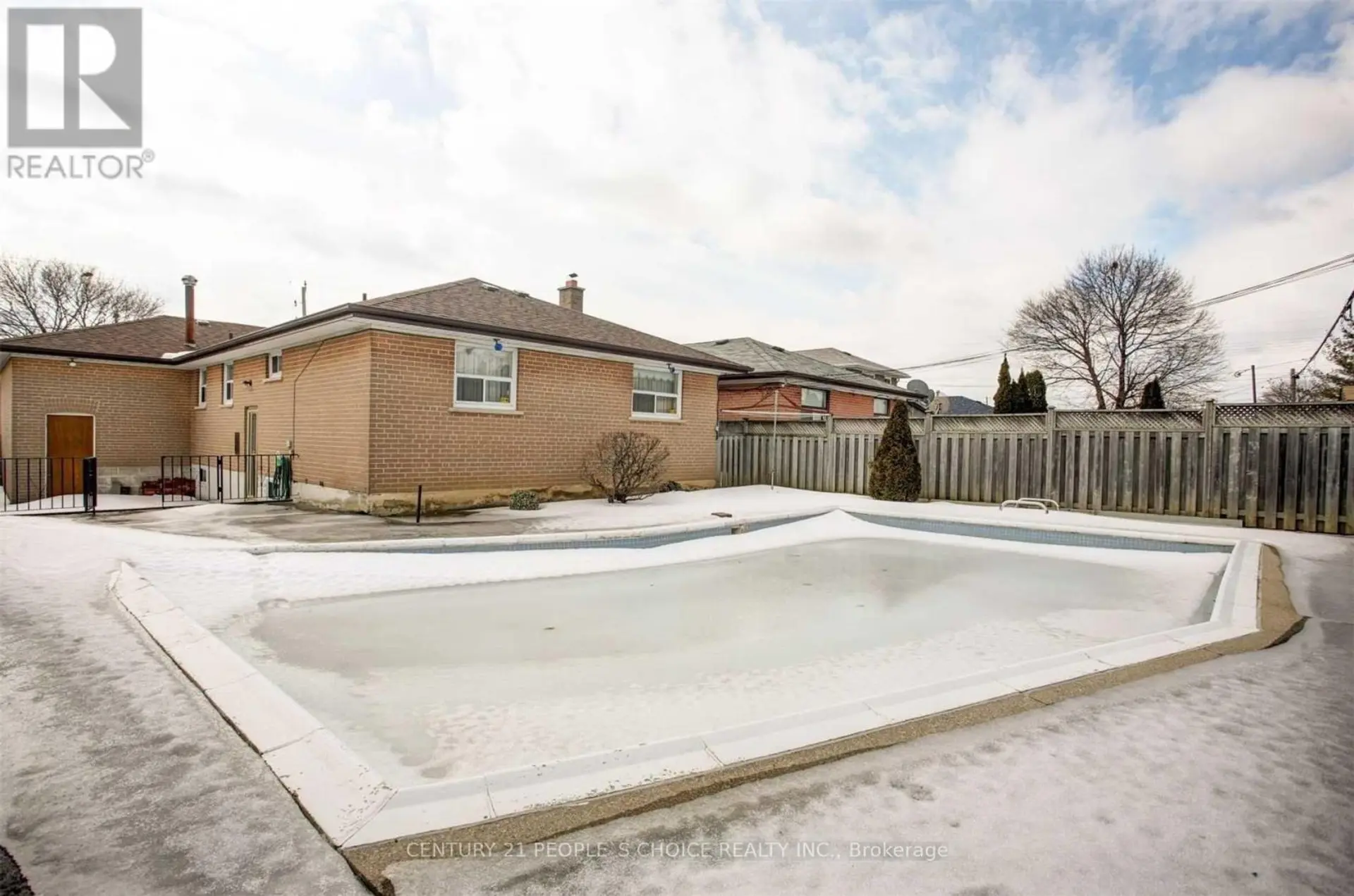 329 JEFFCOAT DRIVE - Image 12