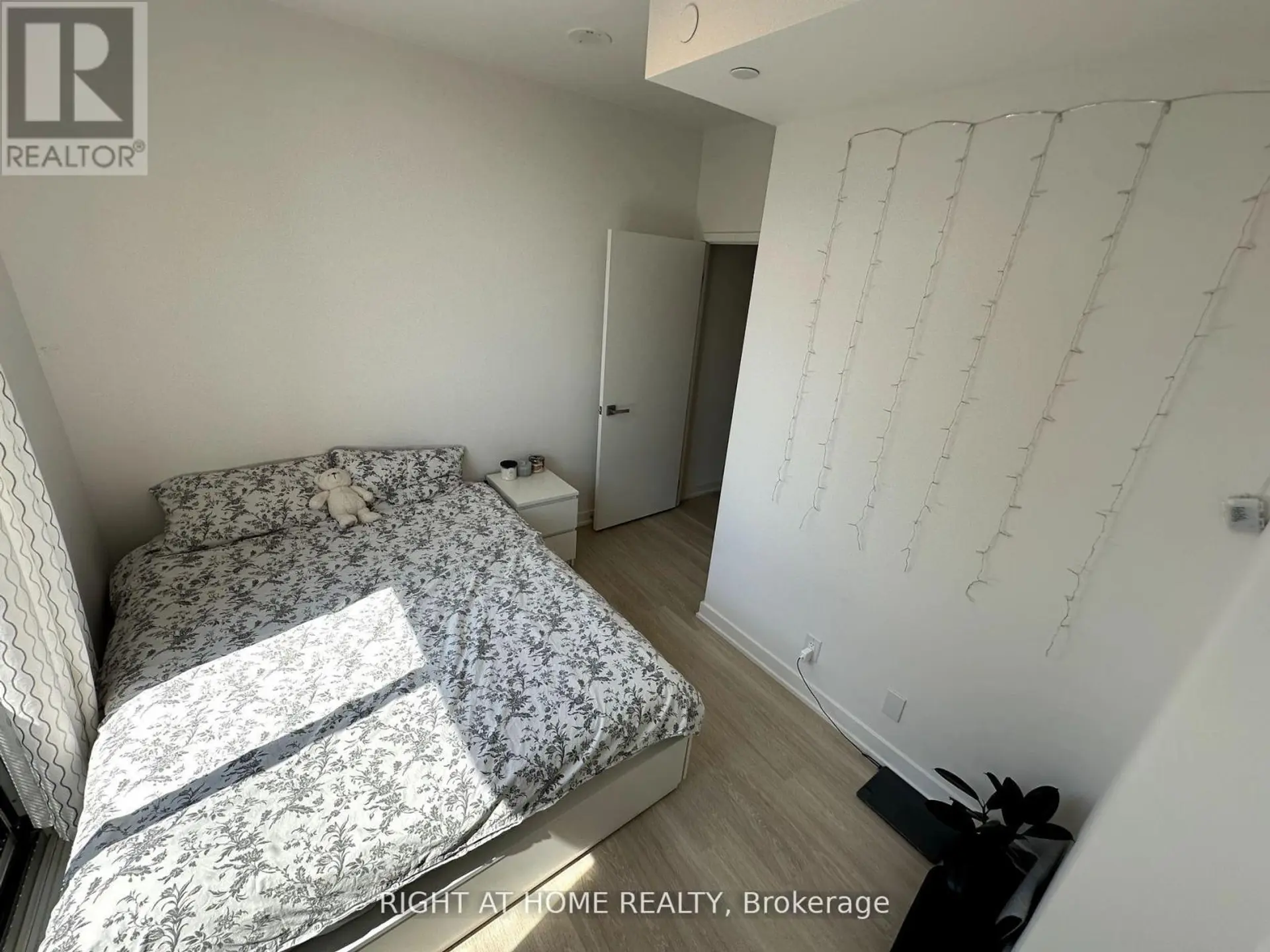 #903 30 TRETTI WAY - Image 10