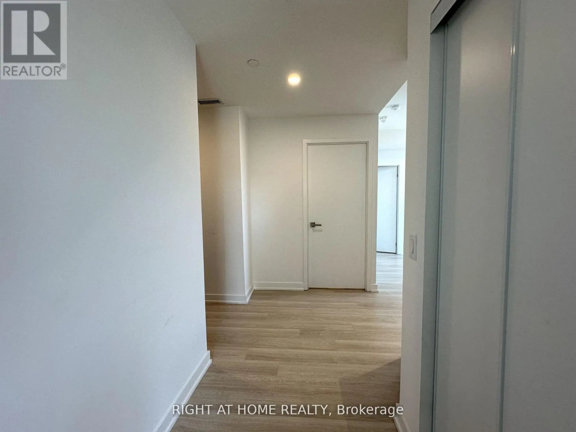 #903 30 TRETTI WAY - Image 5